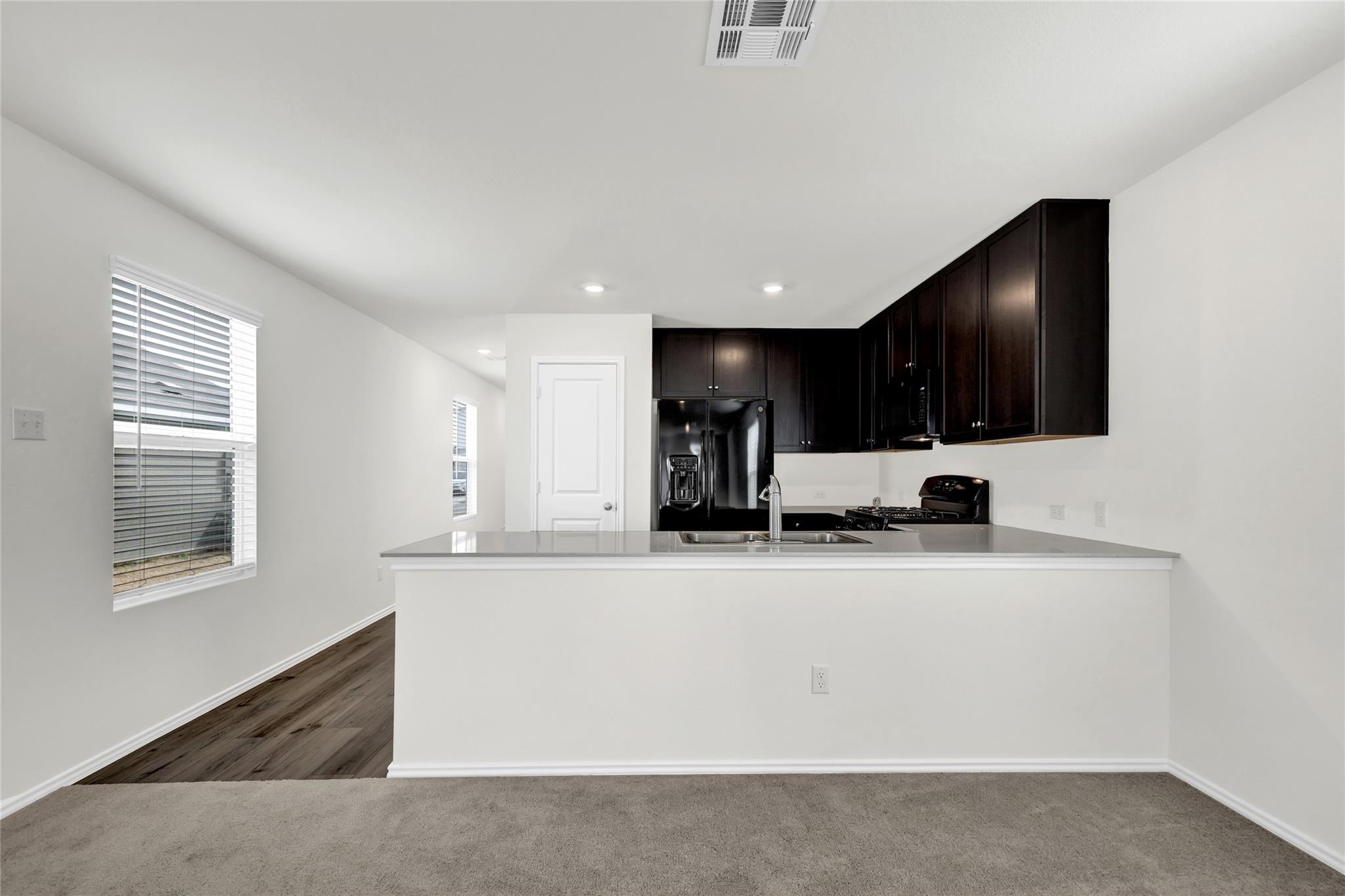 231 Gabbro Gdns, Maxwell, TX 78656