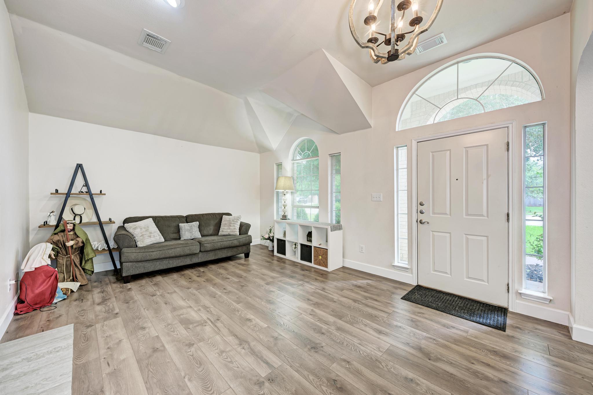 500 Olympic Dr, Pflugerville, TX 78660