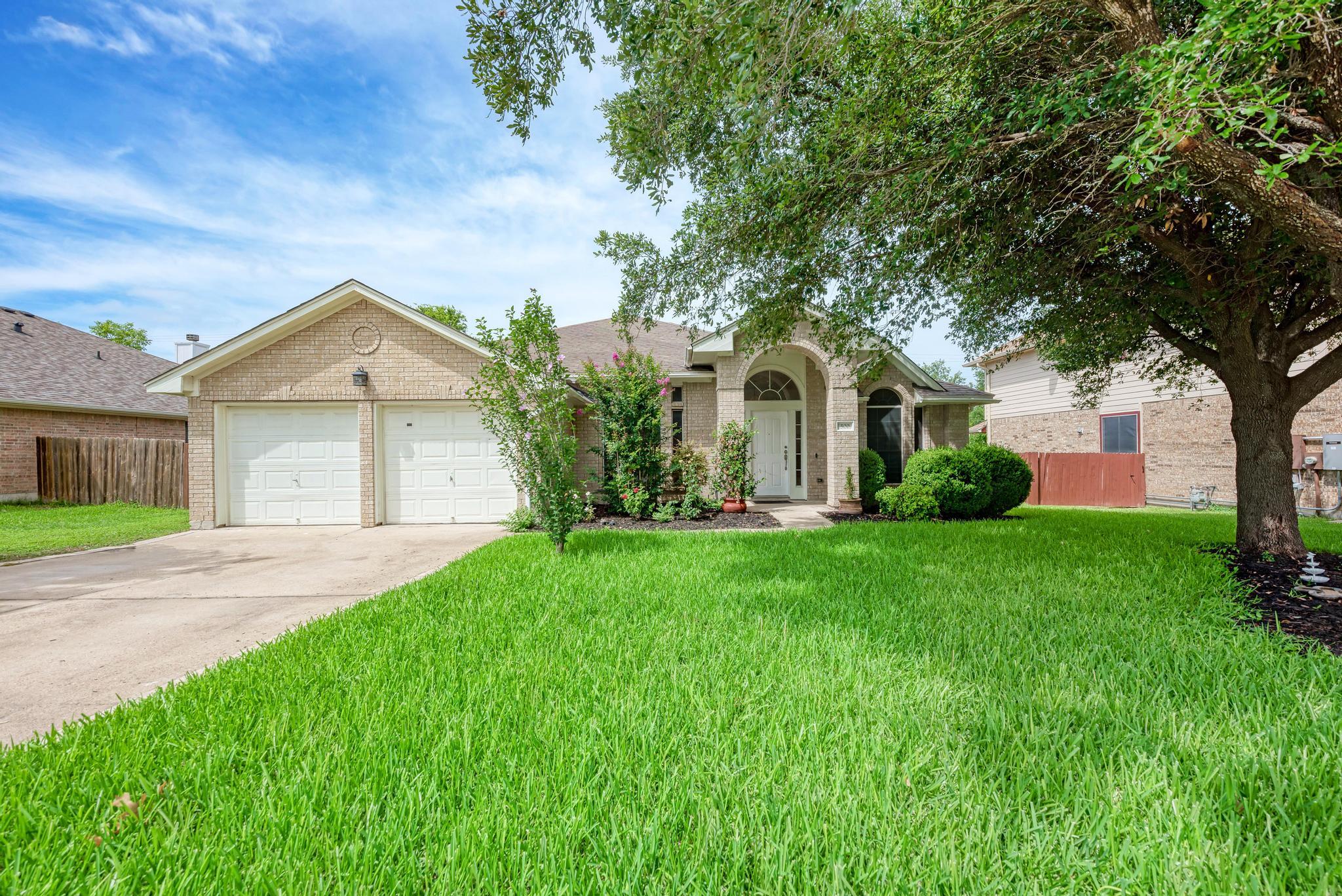 500 Olympic Dr, Pflugerville, TX 78660