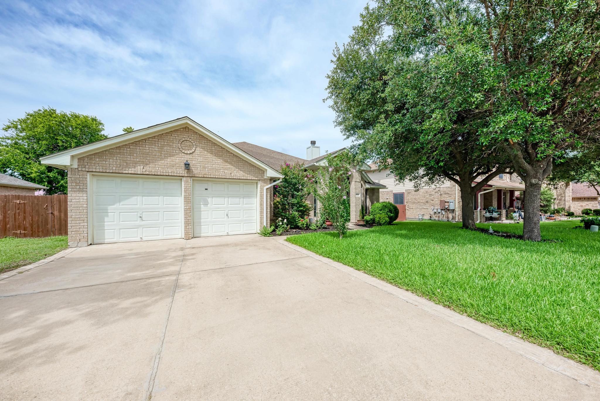 500 Olympic Dr, Pflugerville, TX 78660