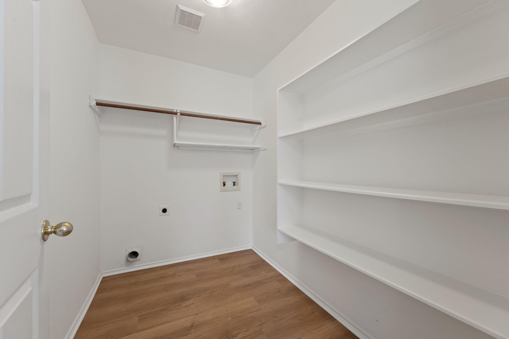 707 Eaglecreek Dr, Leander, TX 78641