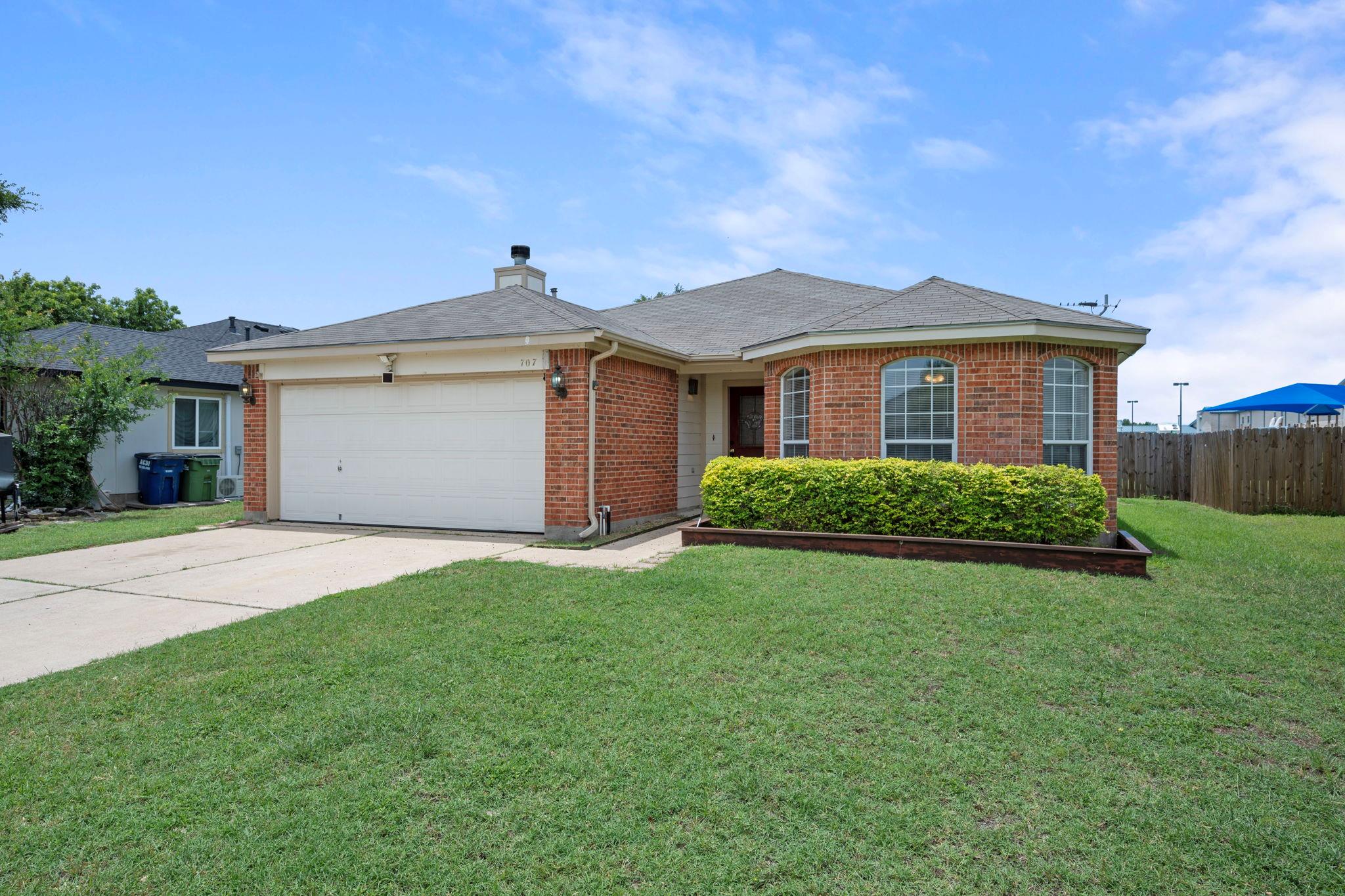 707 Eaglecreek Dr, Leander, TX 78641