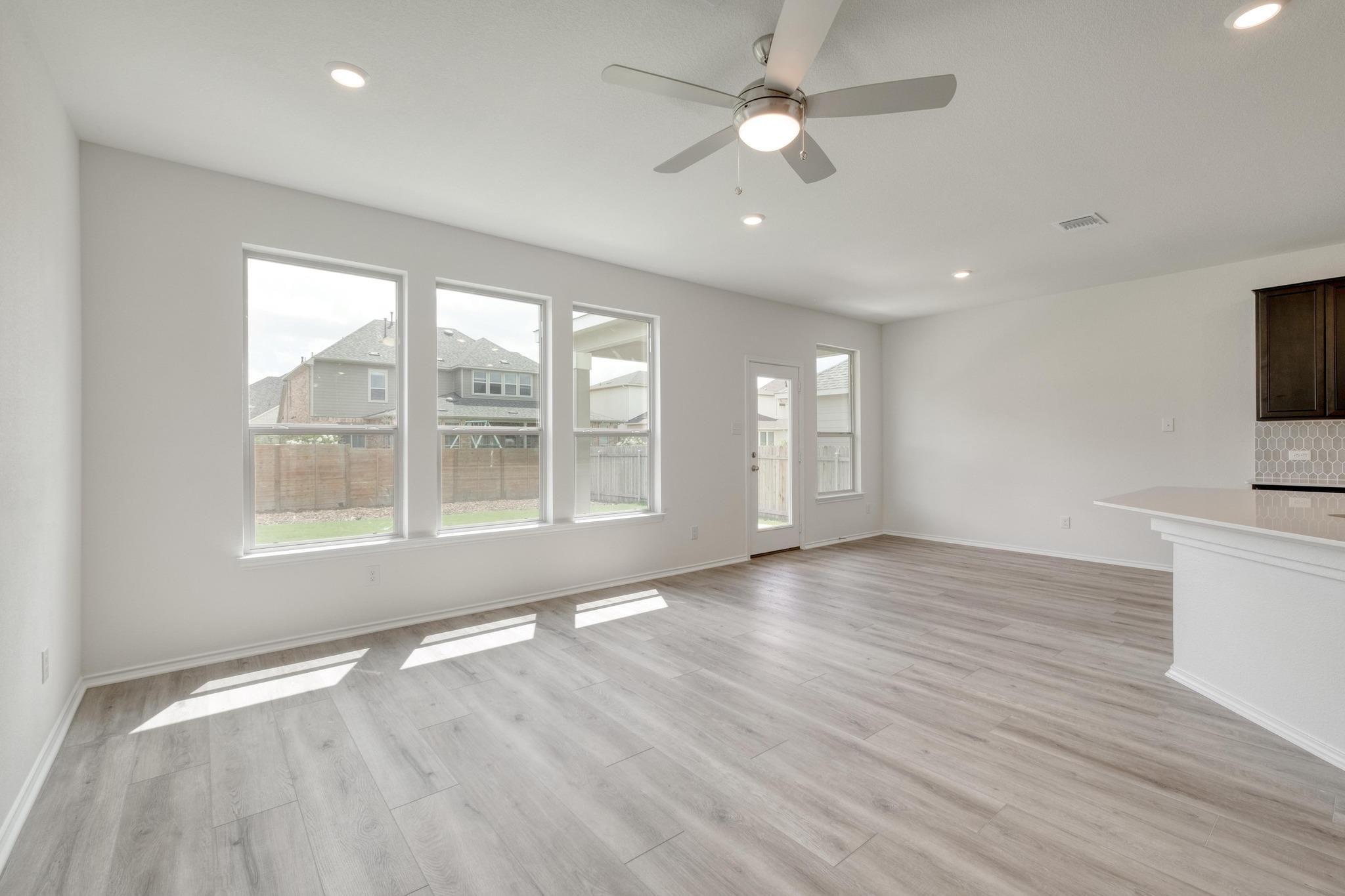 1552 Garlock Dr, Leander, TX 78641