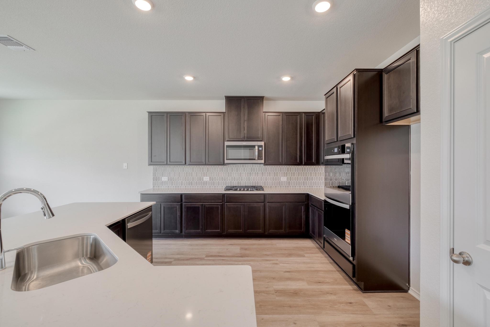 1552 Garlock Dr, Leander, TX 78641