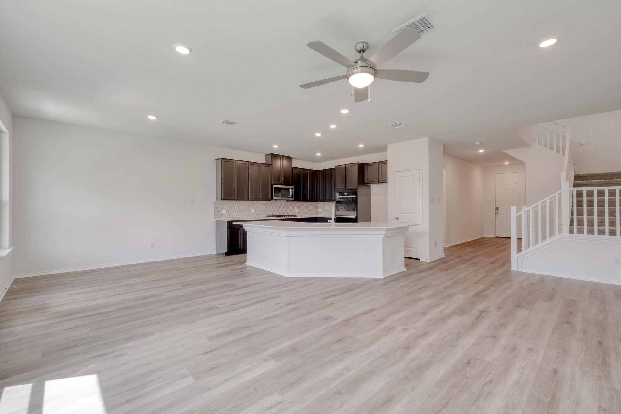 1552 Garlock Dr, Leander, TX 78641