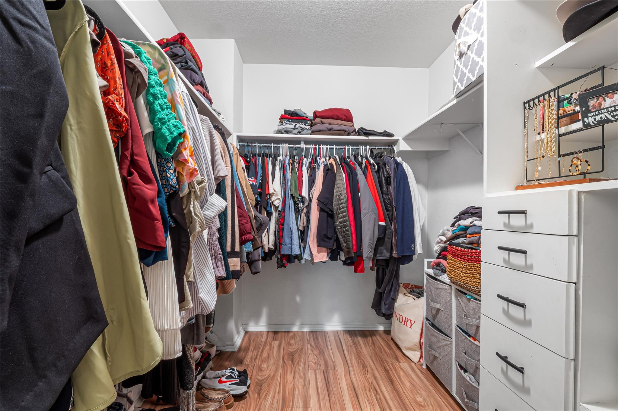 8936 Milton Lease Dr, Austin, TX 78747