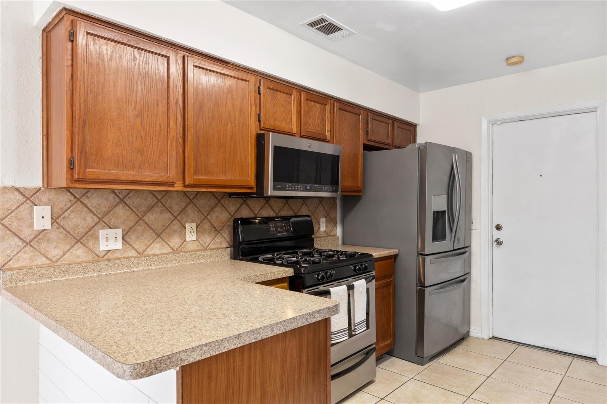 9400 Canus Dr, Austin, TX 78748