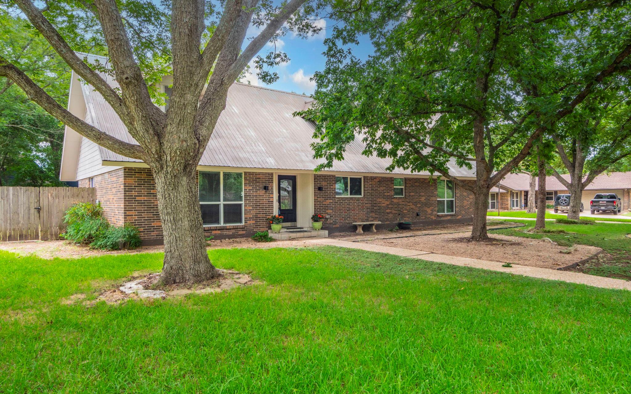 9405 Ramblewood Dr, Austin, TX 78748