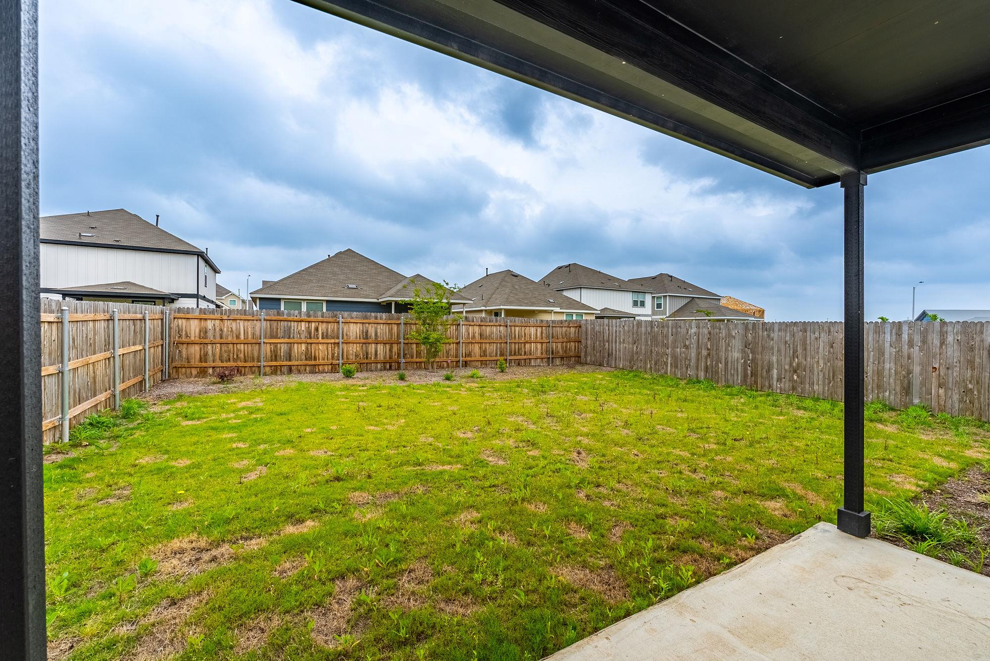 1520 Holly Lake Dr, Leander, TX 78641