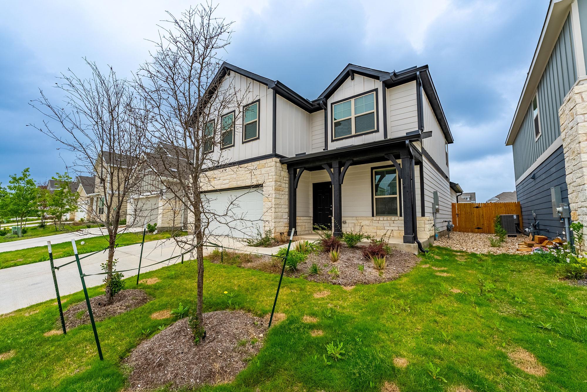 1520 Holly Lake Dr, Leander, TX 78641
