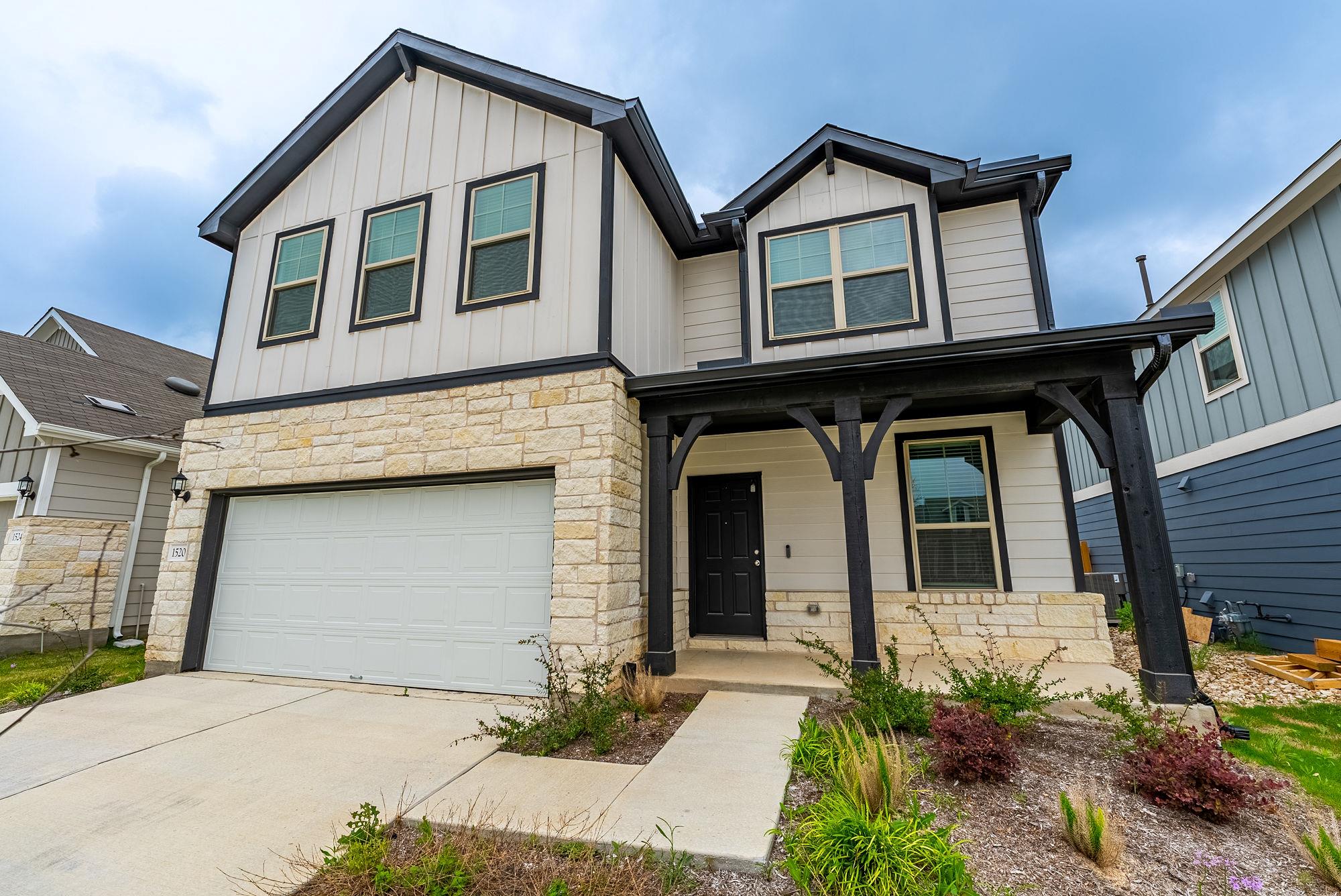 1520 Holly Lake Dr, Leander, TX 78641