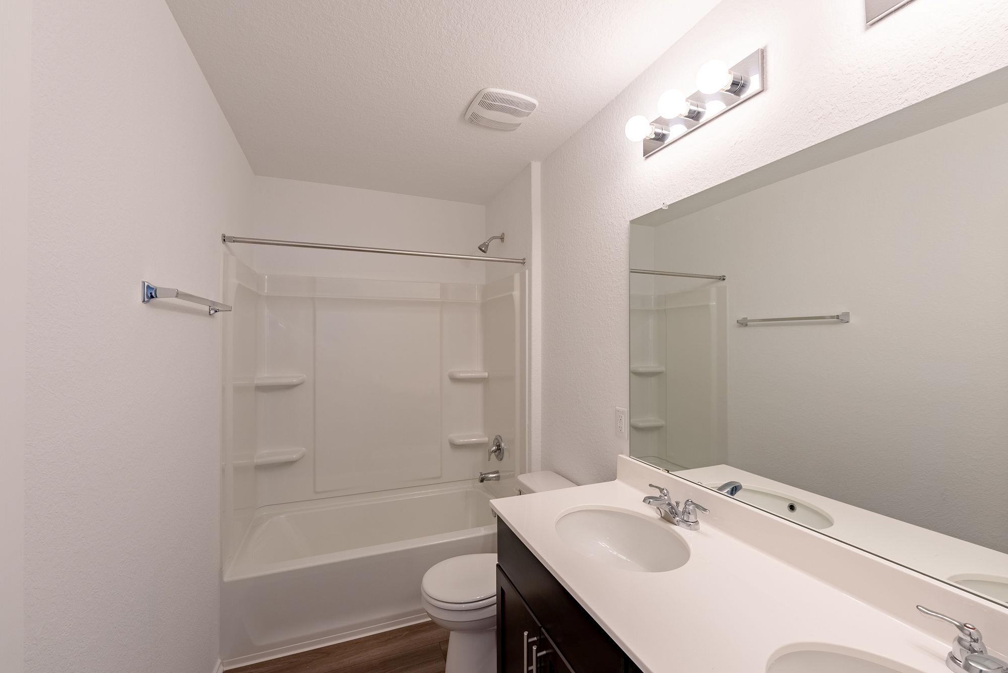1520 Holly Lake Dr, Leander, TX 78641