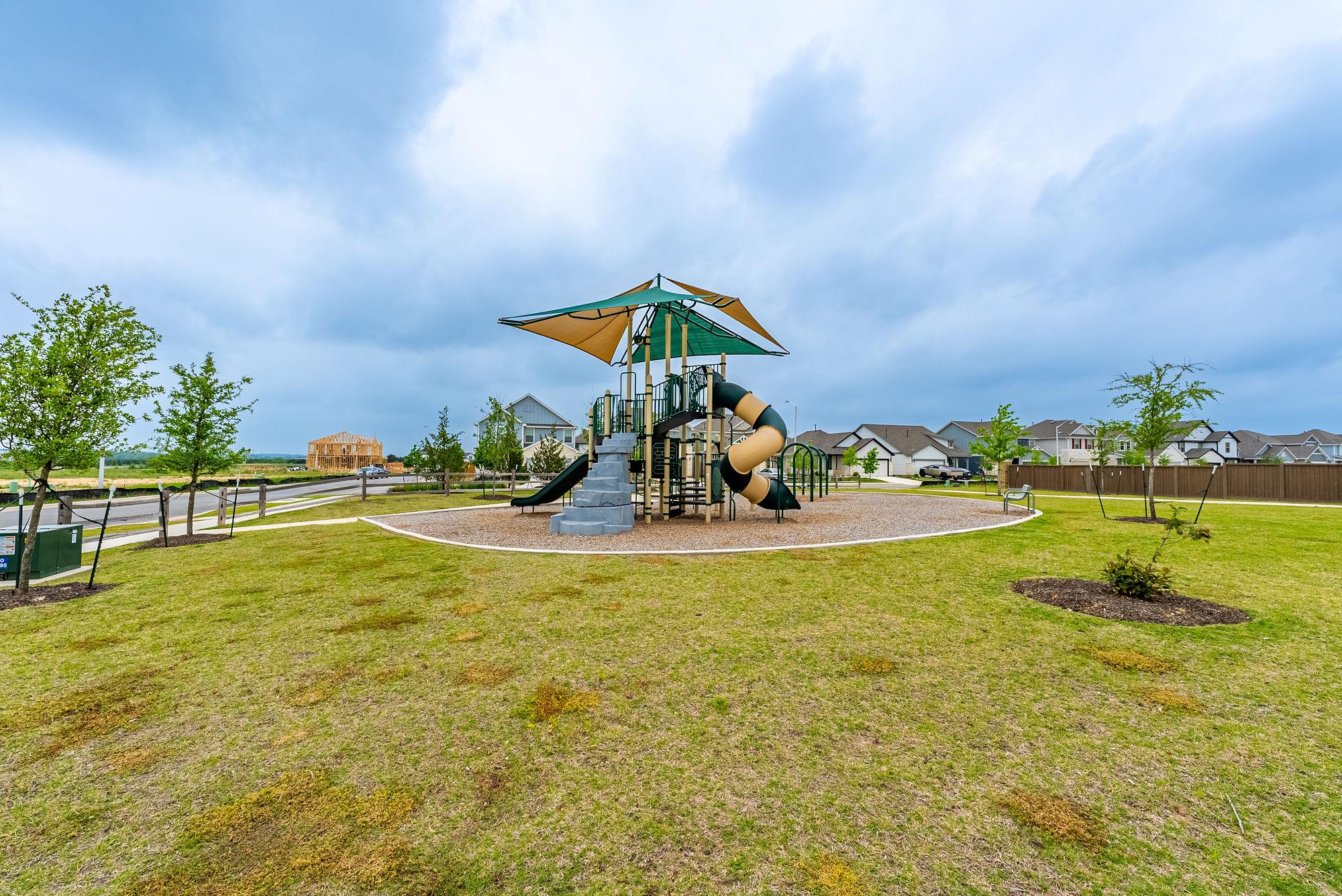 1520 Holly Lake Dr, Leander, TX 78641