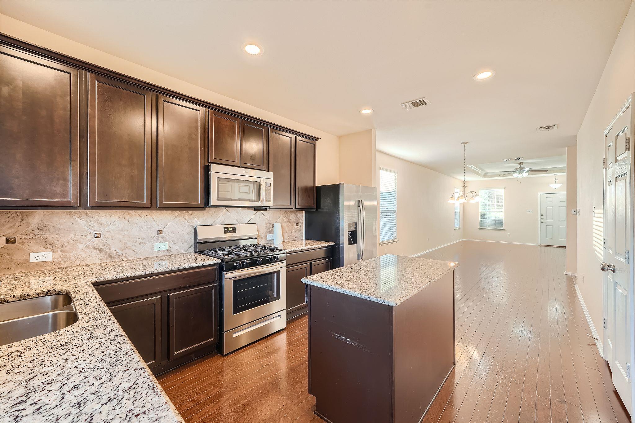 465 Moonwalker Trl, Buda, TX 78610