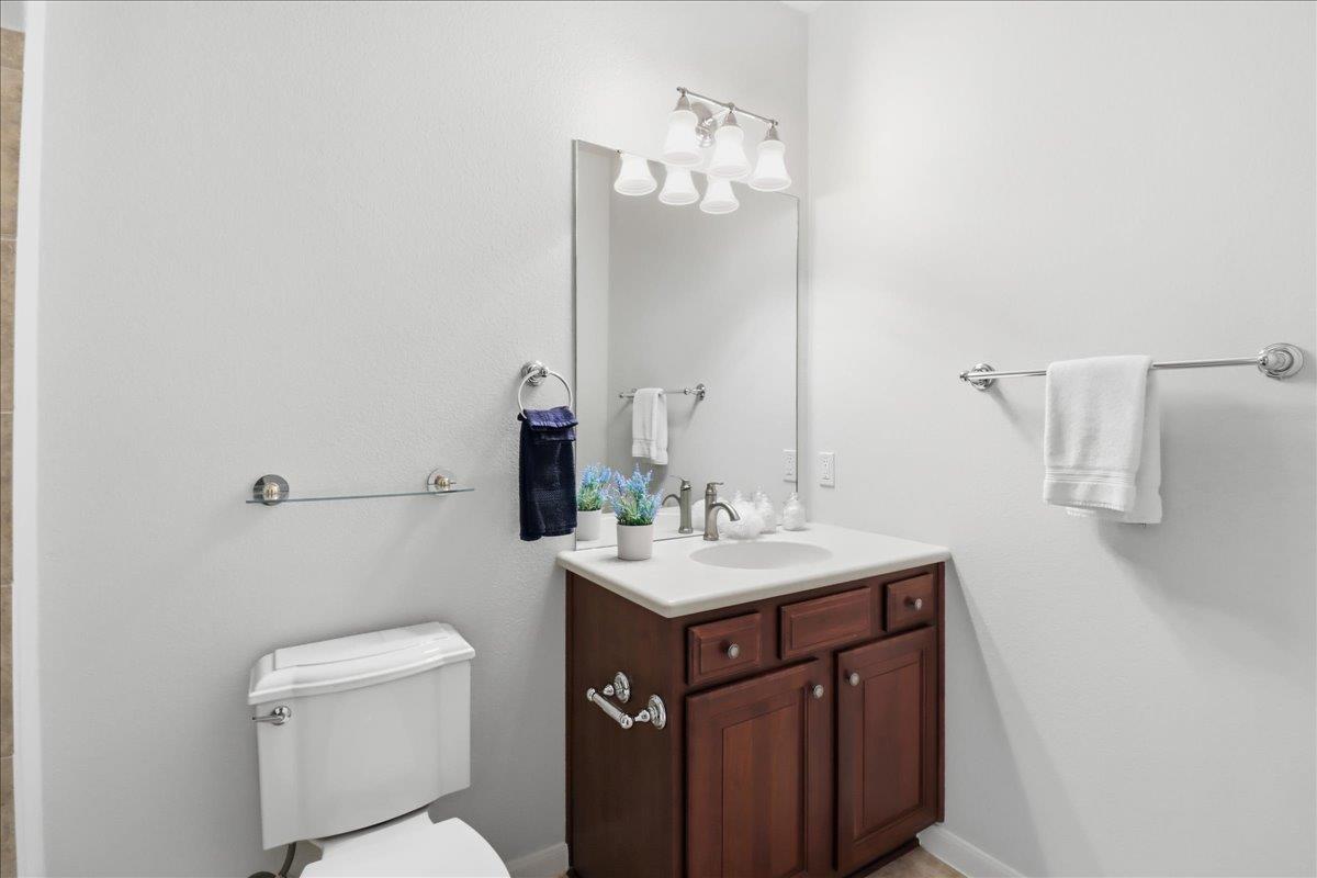 213 Fieldstone Dr, Georgetown, TX 78633