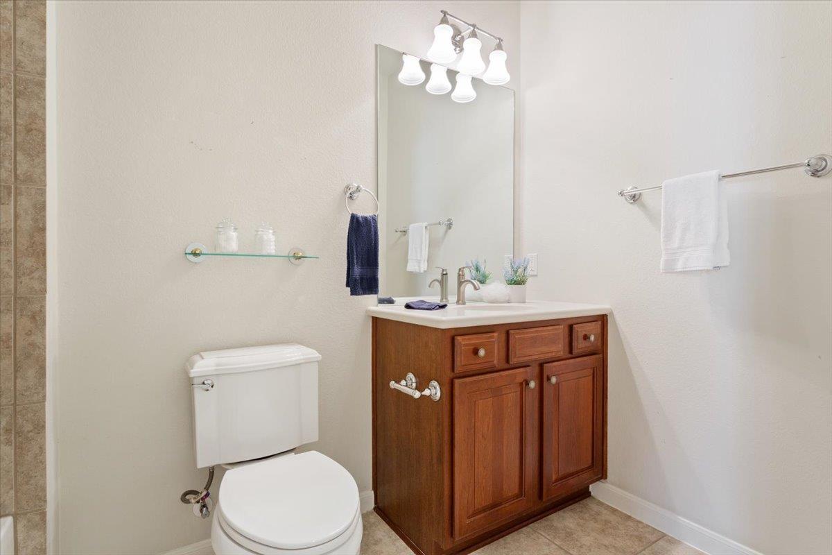 213 Fieldstone Dr, Georgetown, TX 78633