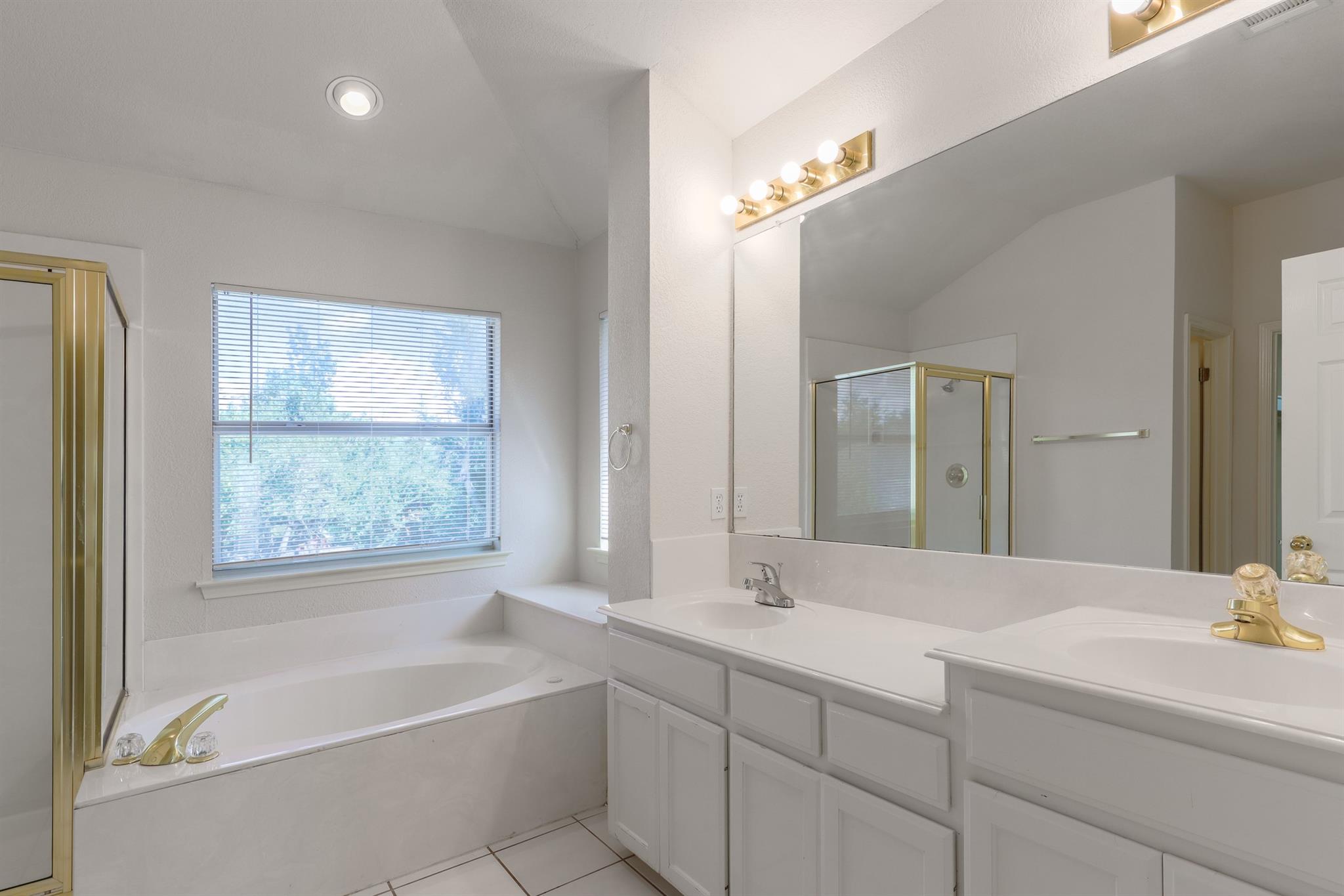 10225 OPEN GATE Dr, Austin, TX 78726