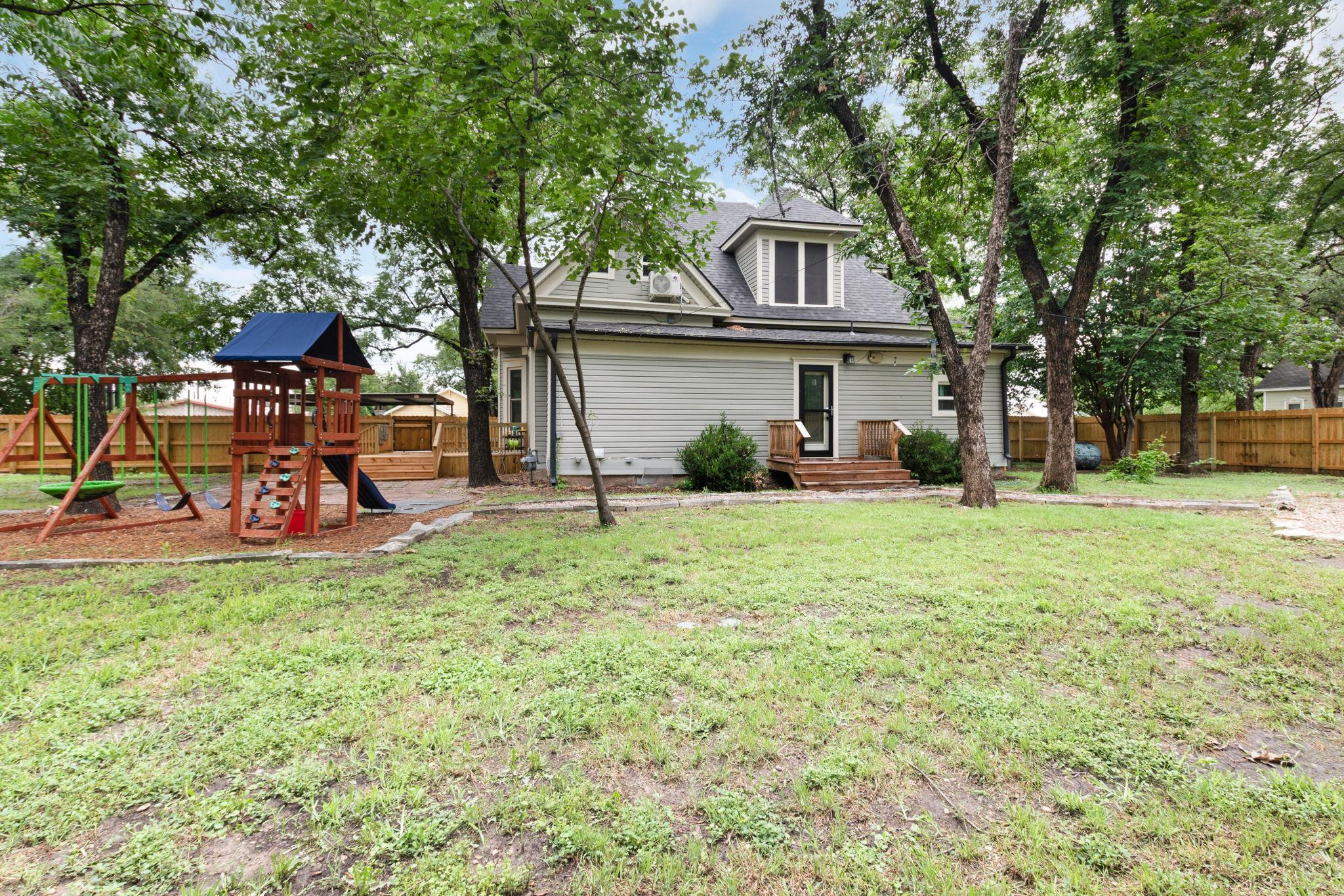 508 S Walnut St, Lampasas, TX 76550