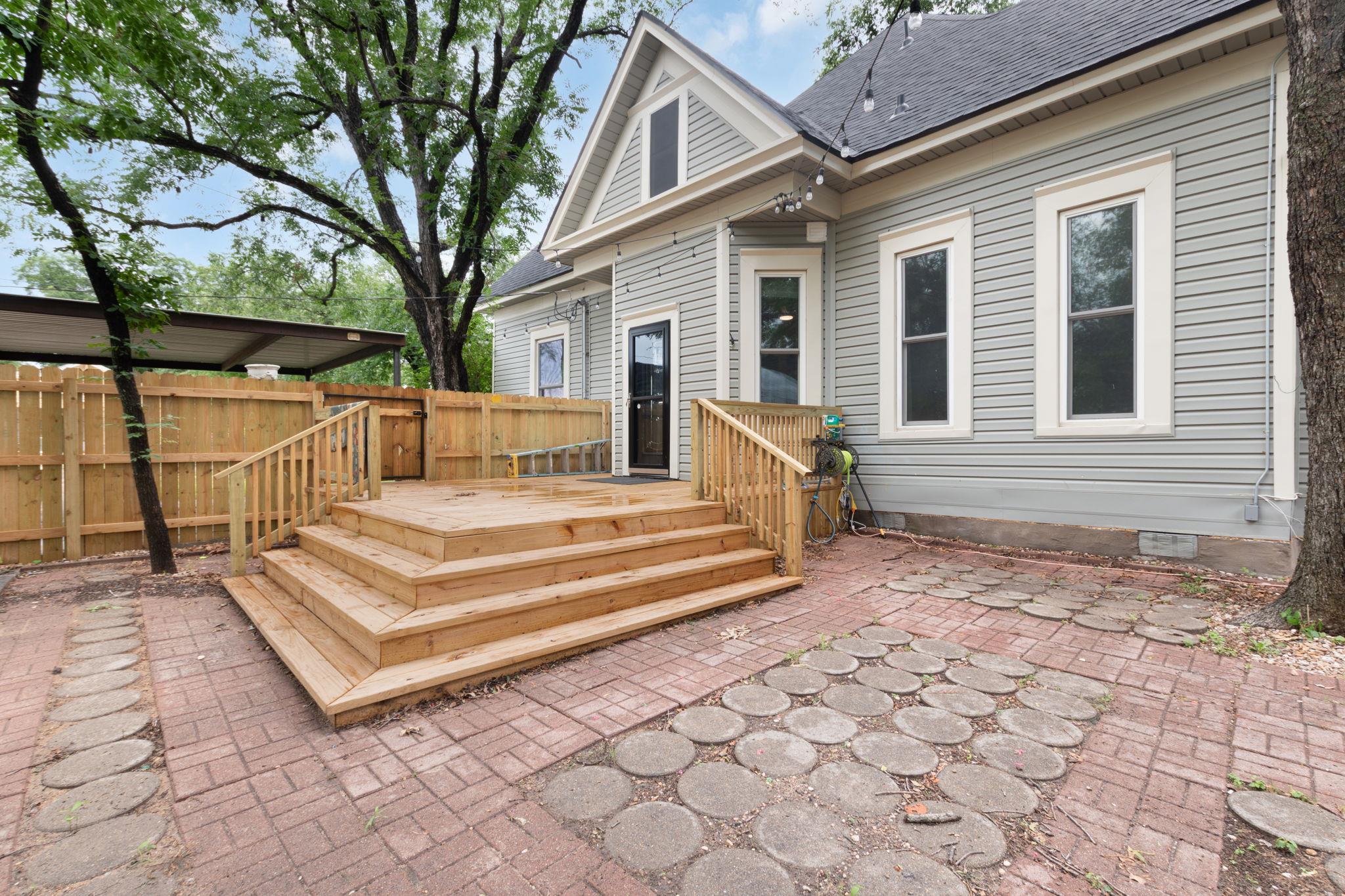 508 S Walnut St, Lampasas, TX 76550