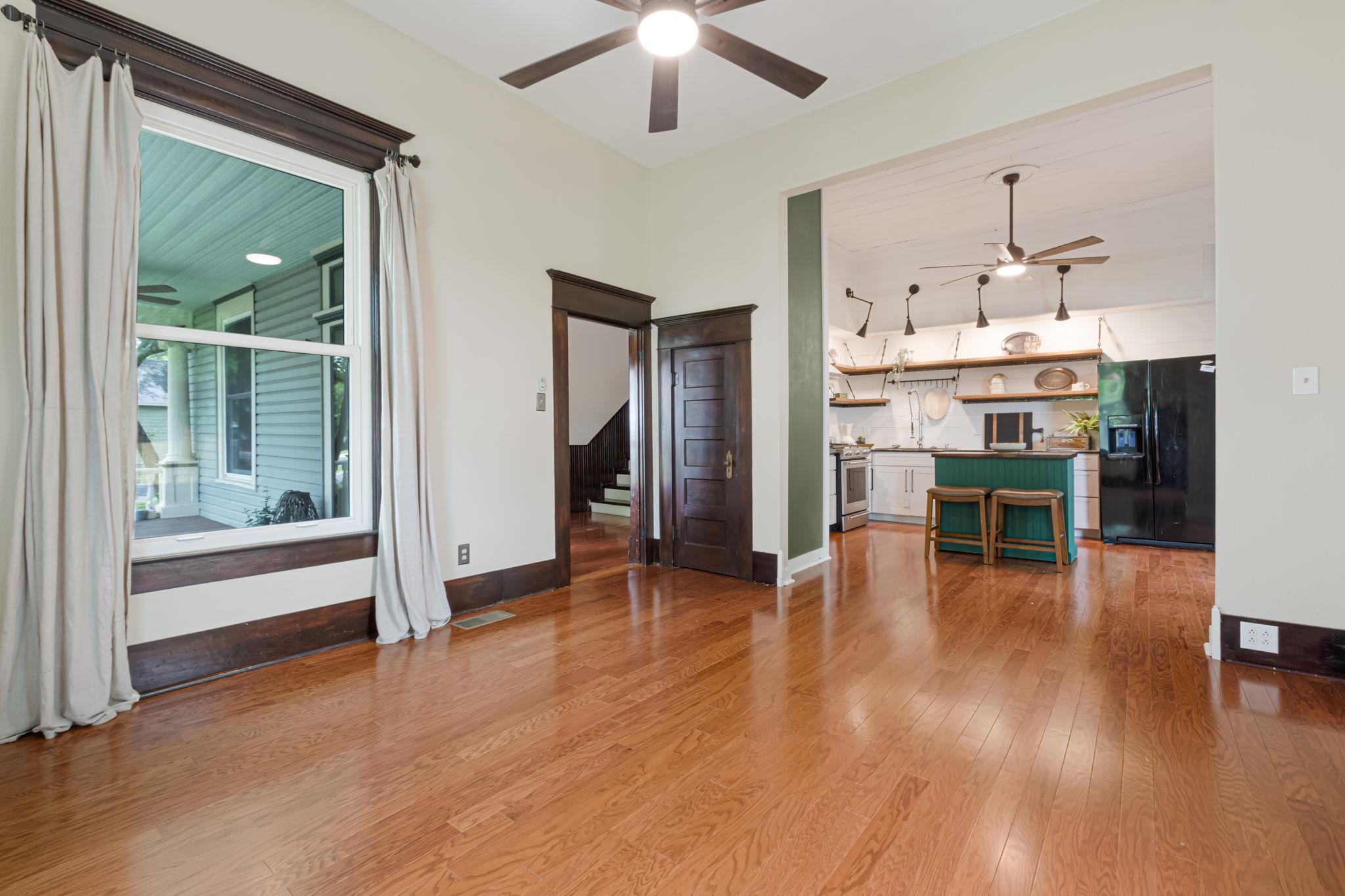 508 S Walnut St, Lampasas, TX 76550