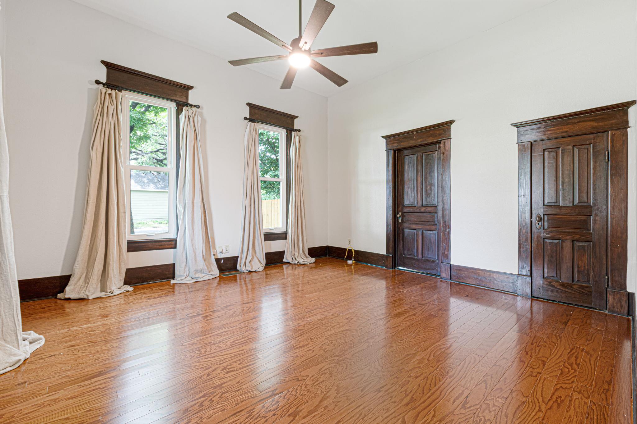 508 S Walnut St, Lampasas, TX 76550