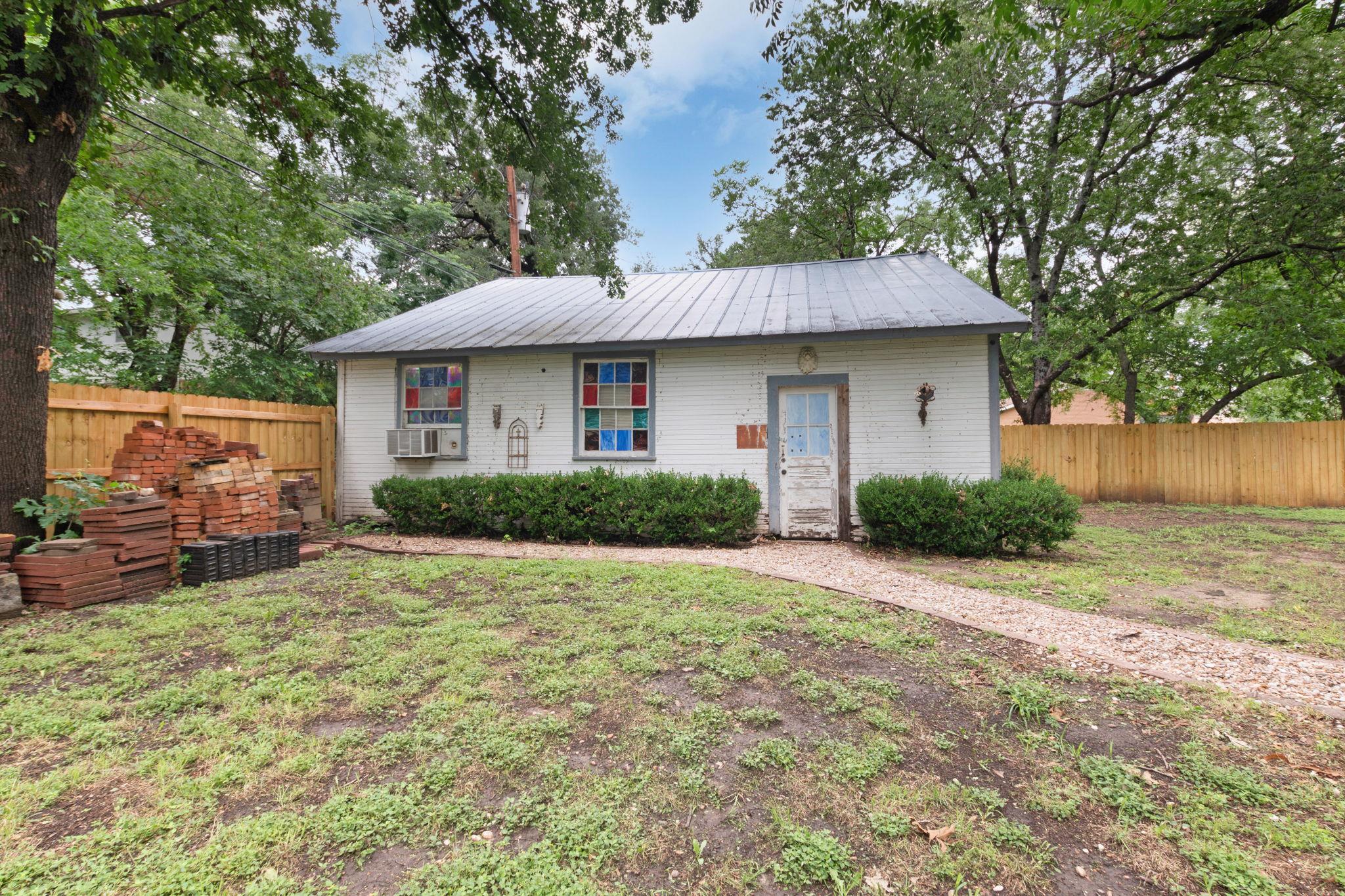 508 S Walnut St, Lampasas, TX 76550