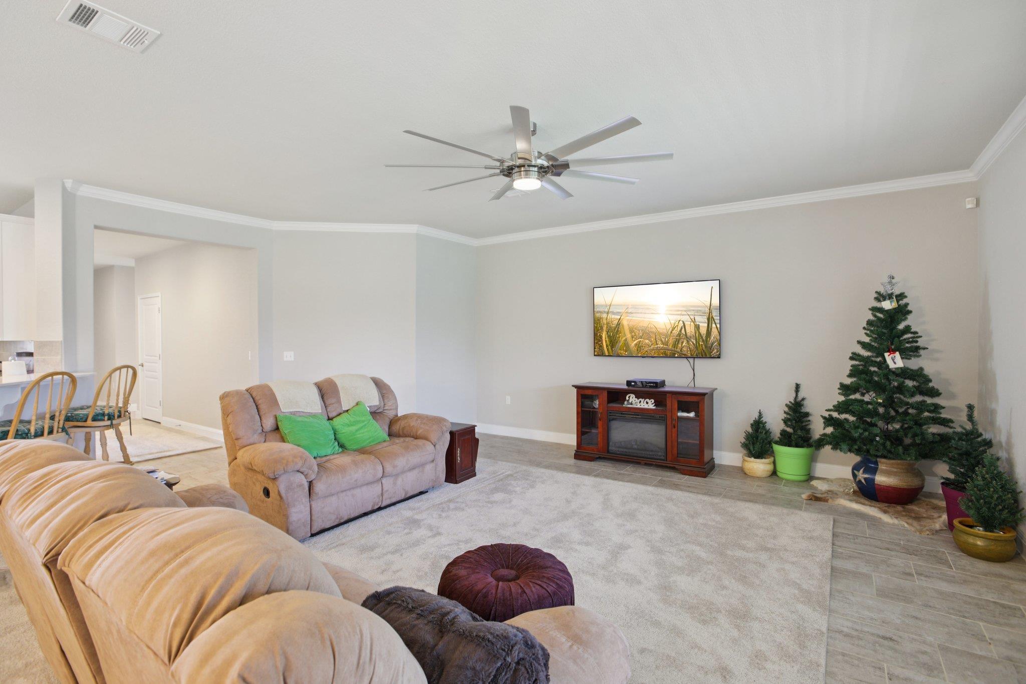 806 Holiday Creek Ln, Georgetown, TX 78633