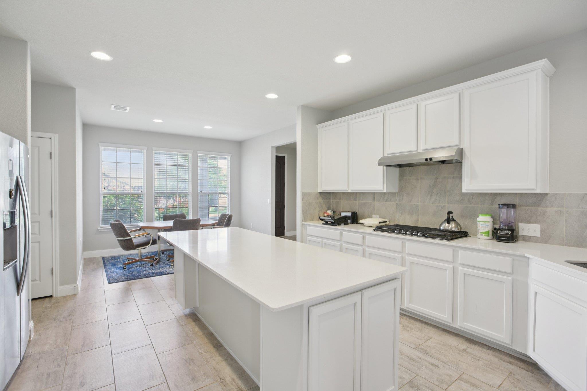 806 Holiday Creek Ln, Georgetown, TX 78633