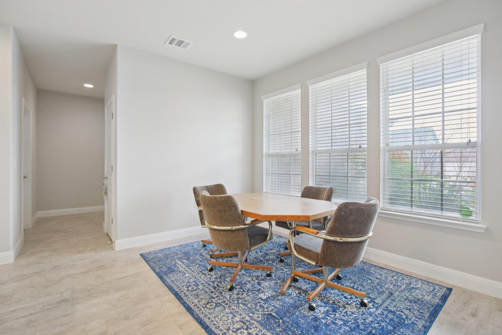 806 Holiday Creek Ln, Georgetown, TX 78633