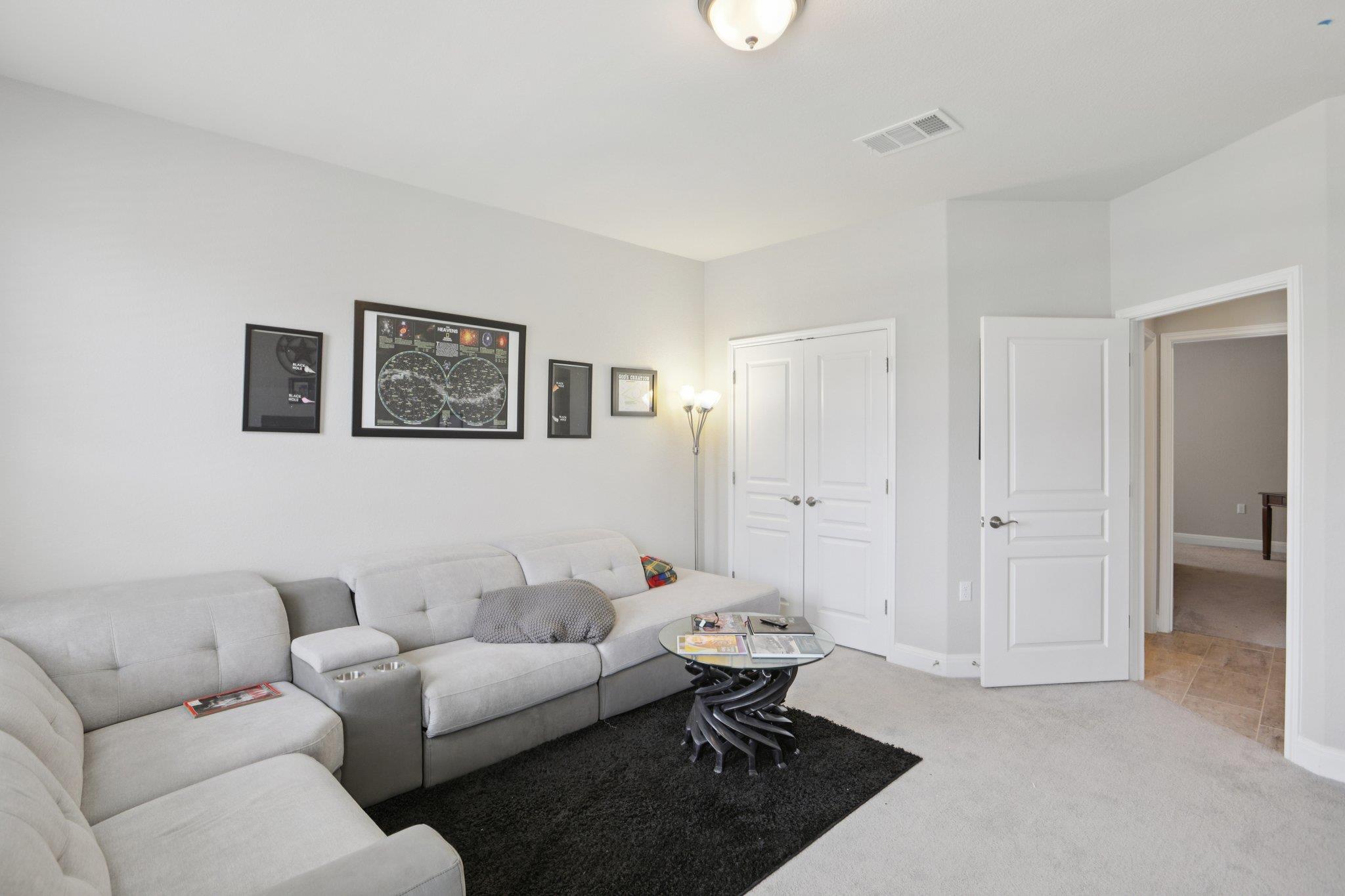 806 Holiday Creek Ln, Georgetown, TX 78633