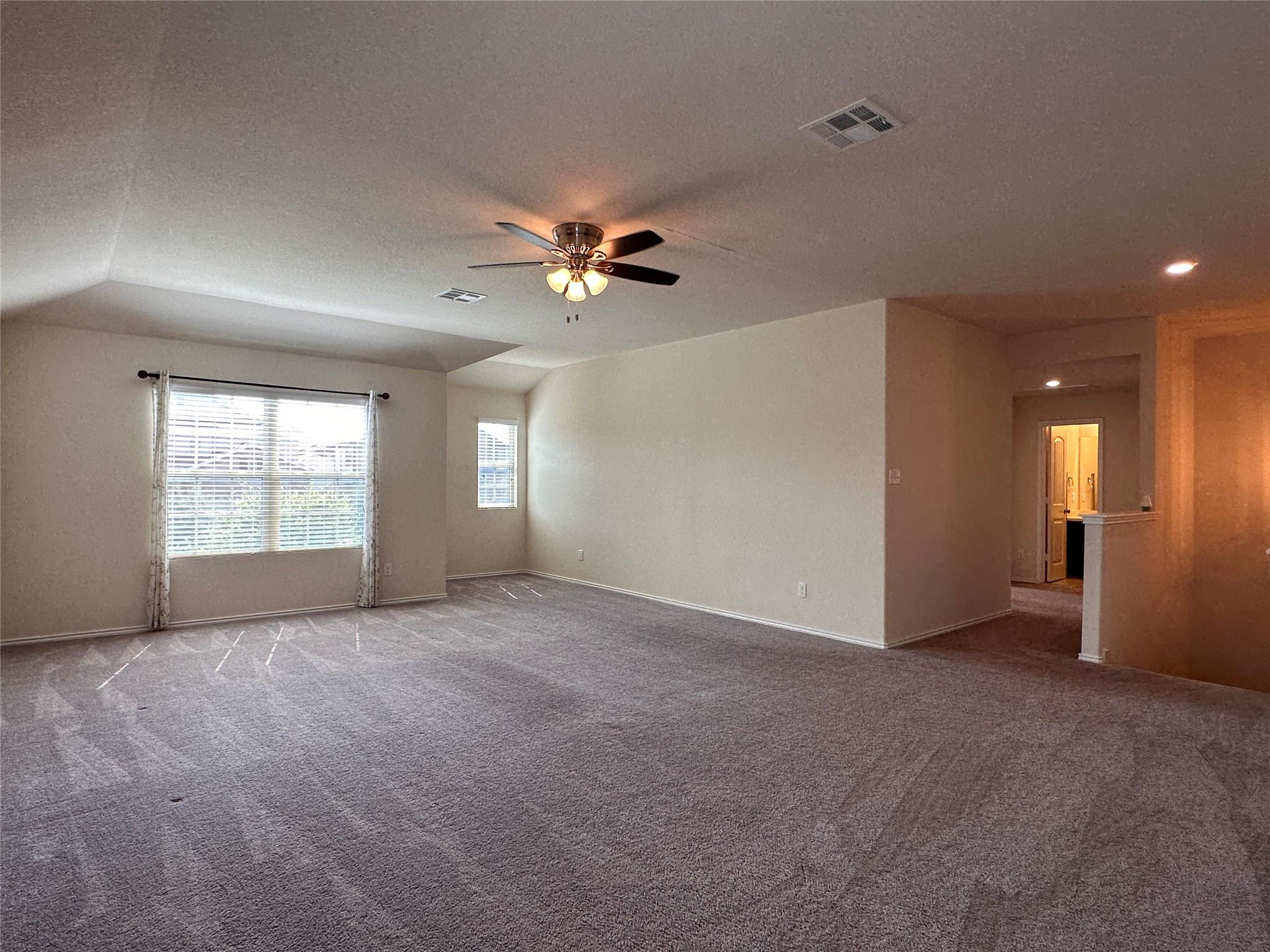 148 Ammonite Ln, Jarrell, TX 76537