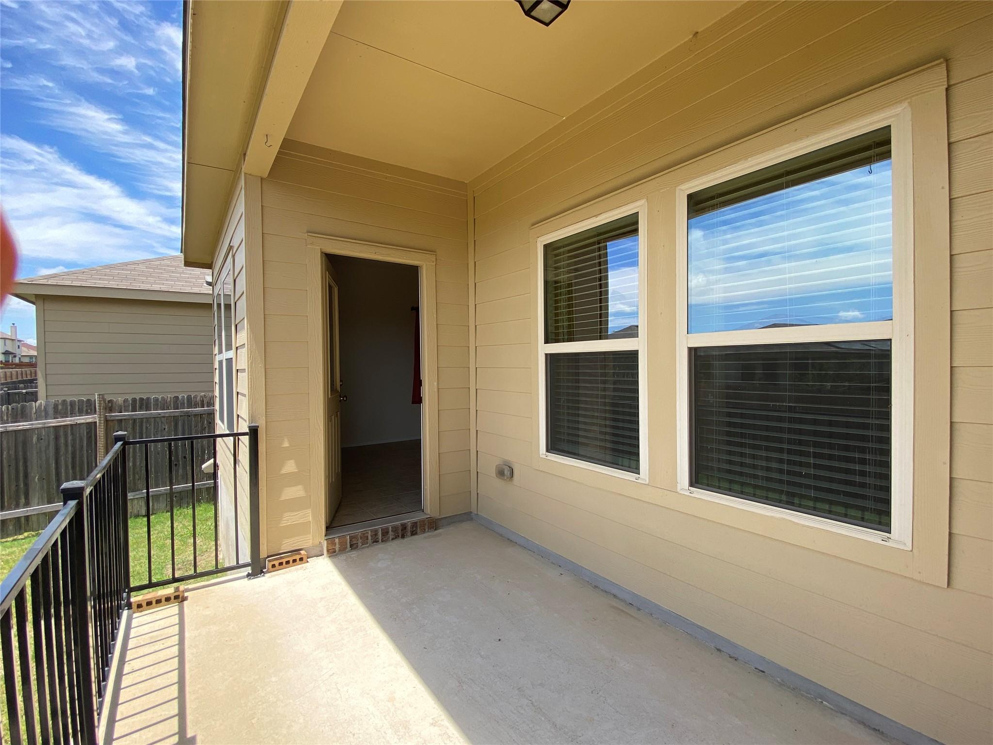 148 Ammonite Ln, Jarrell, TX 76537