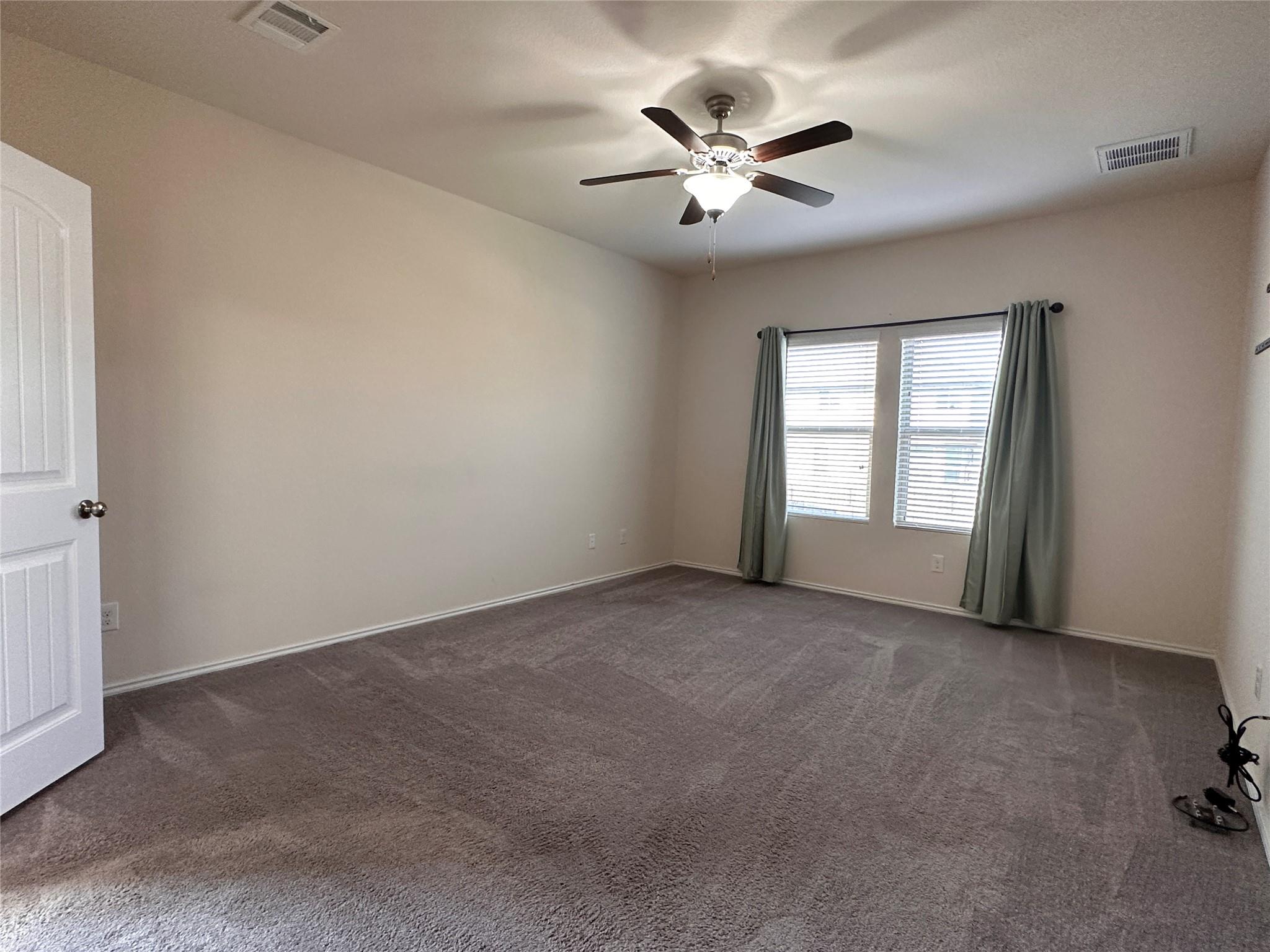 148 Ammonite Ln, Jarrell, TX 76537