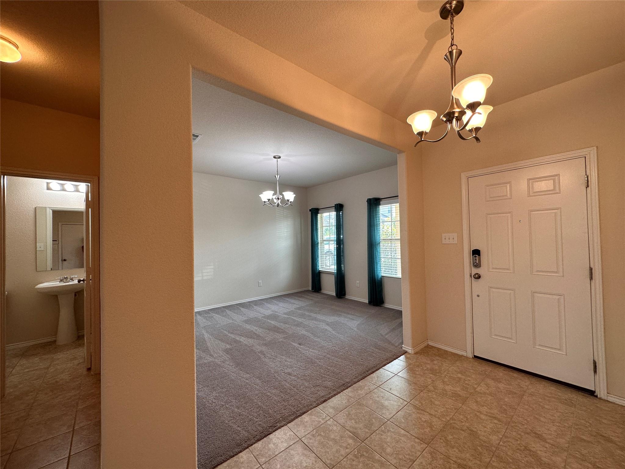 148 Ammonite Ln, Jarrell, TX 76537