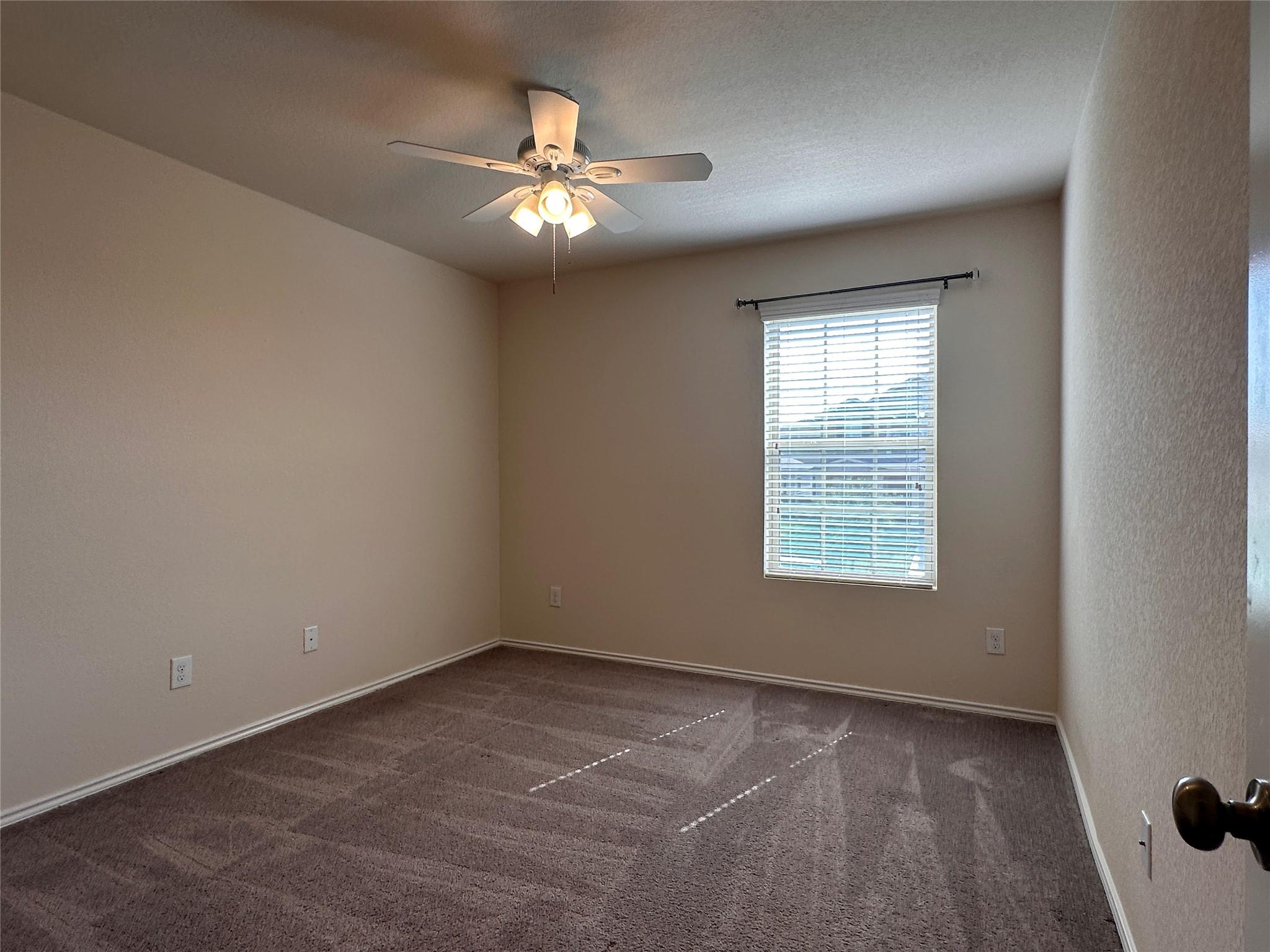 148 Ammonite Ln, Jarrell, TX 76537