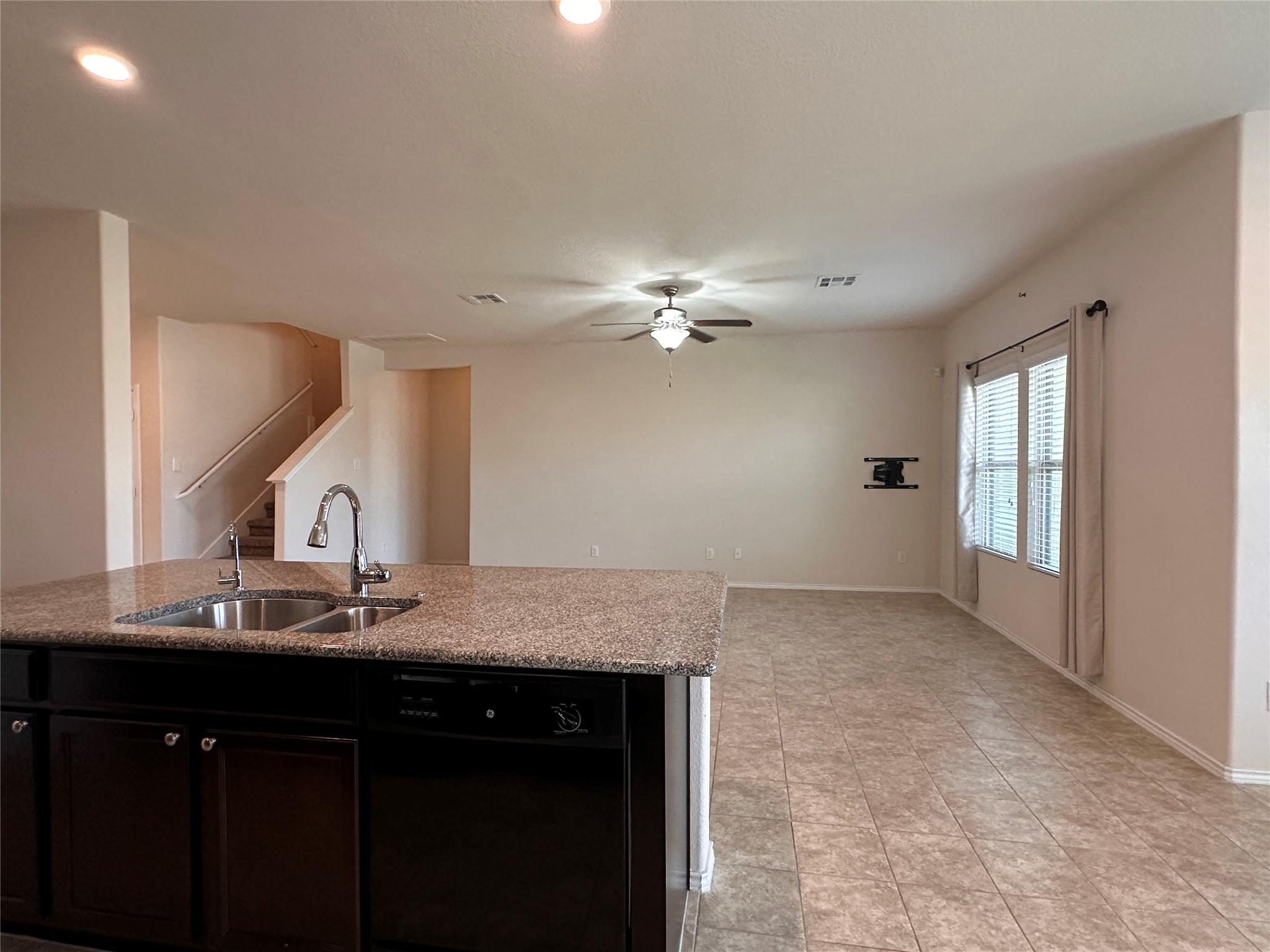 148 Ammonite Ln, Jarrell, TX 76537