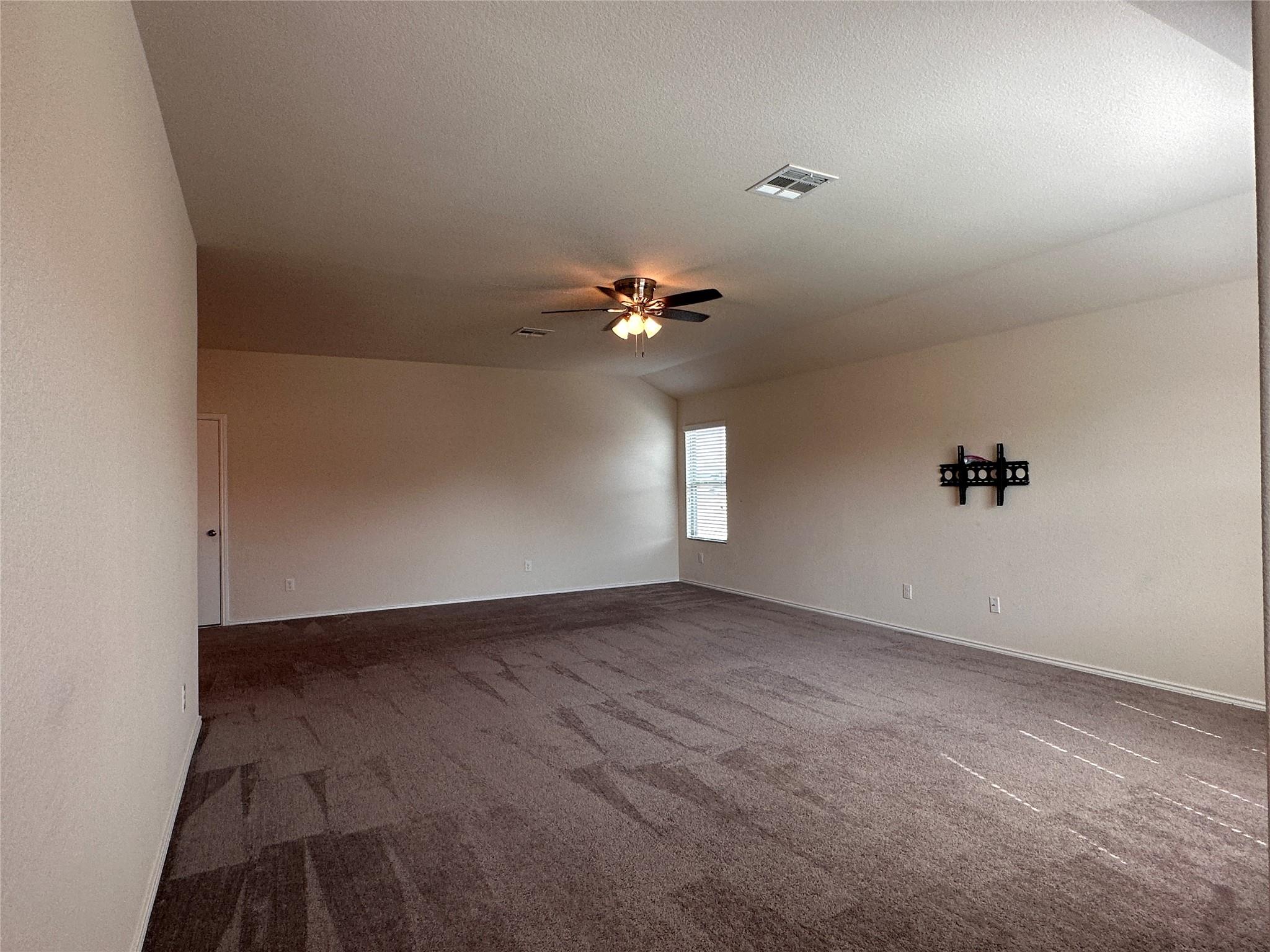 148 Ammonite Ln, Jarrell, TX 76537