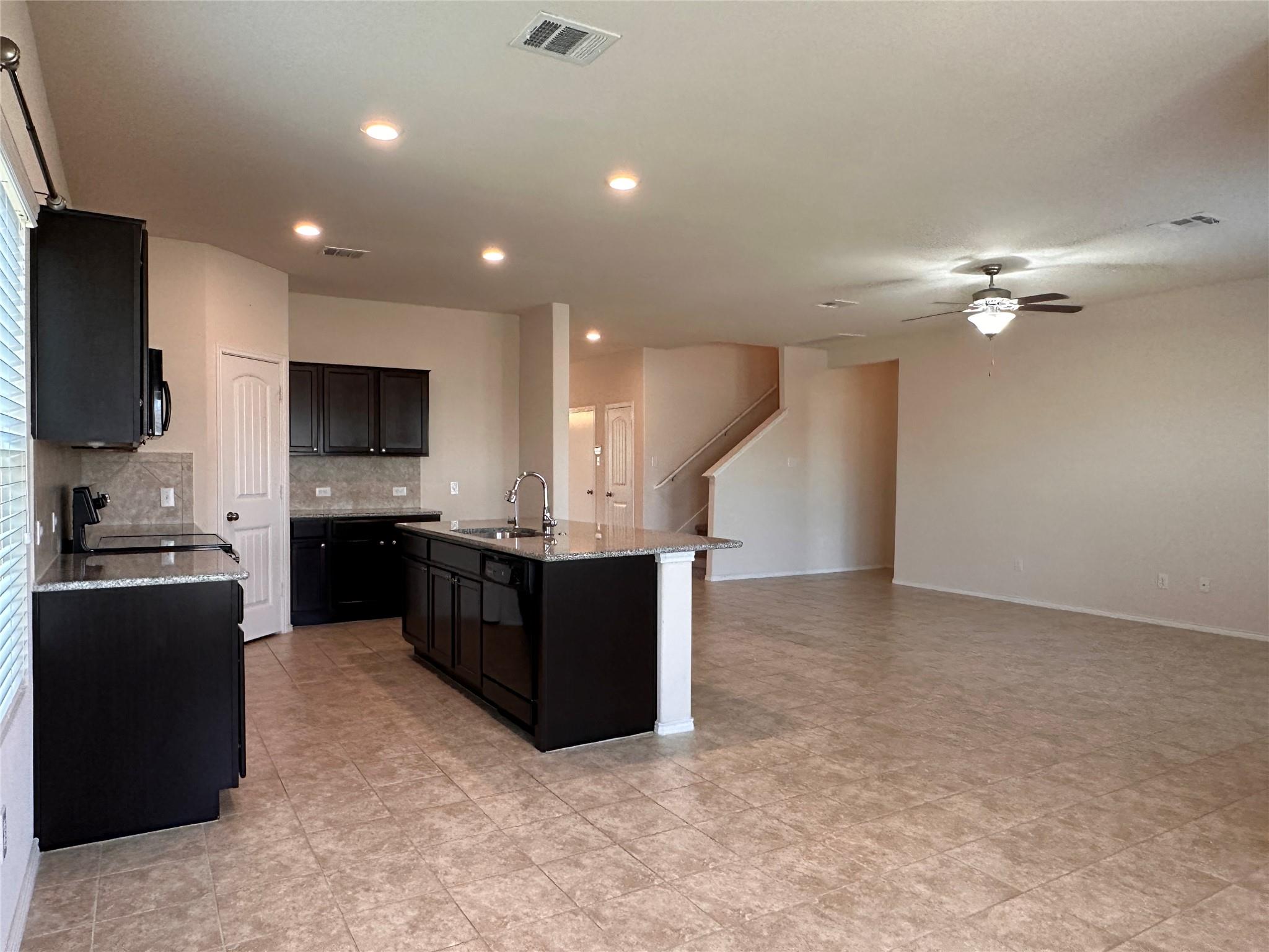 148 Ammonite Ln, Jarrell, TX 76537