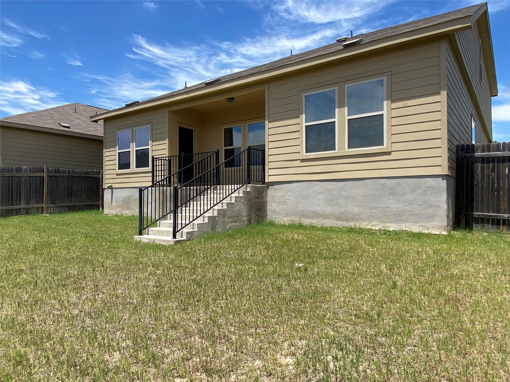 148 Ammonite Ln, Jarrell, TX 76537