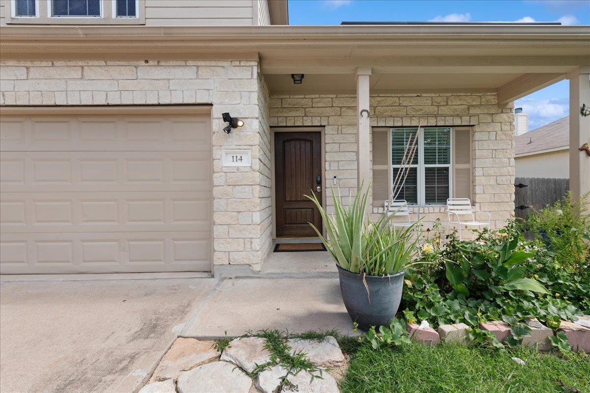 114 Brown St Sta, Hutto, TX 78634