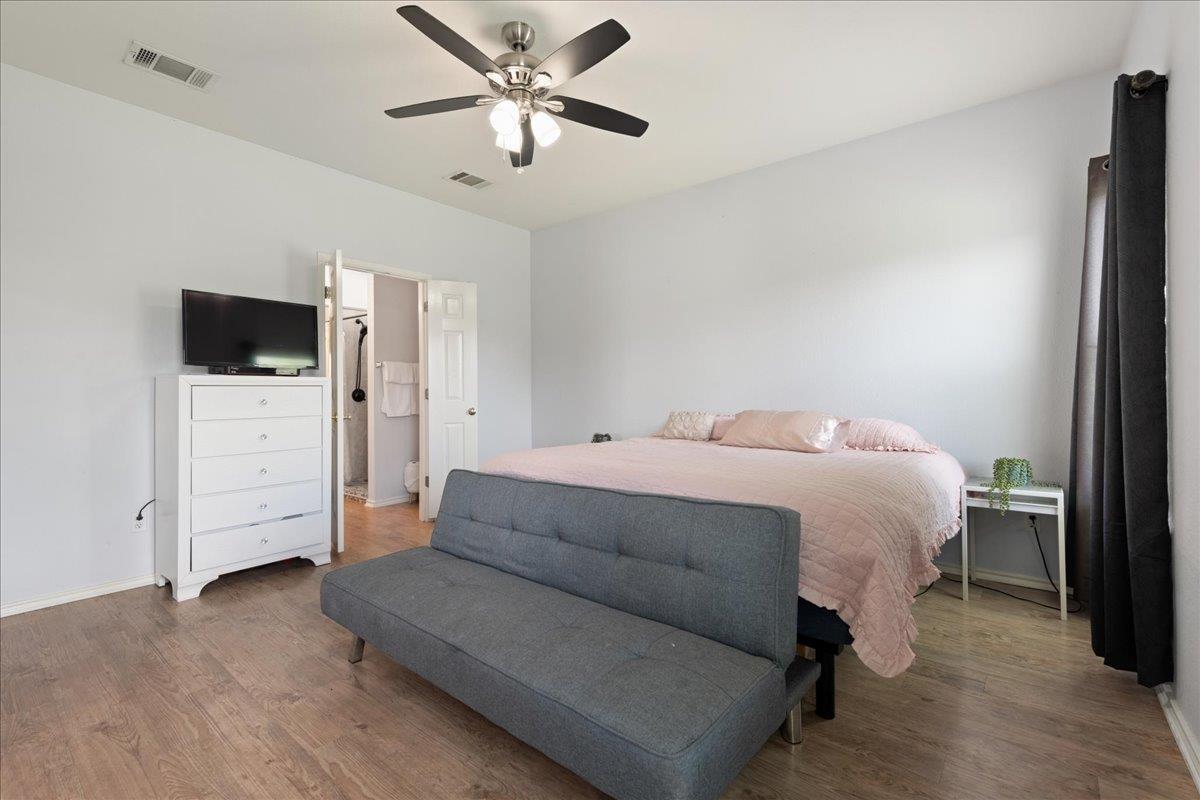 114 Brown St Sta, Hutto, TX 78634