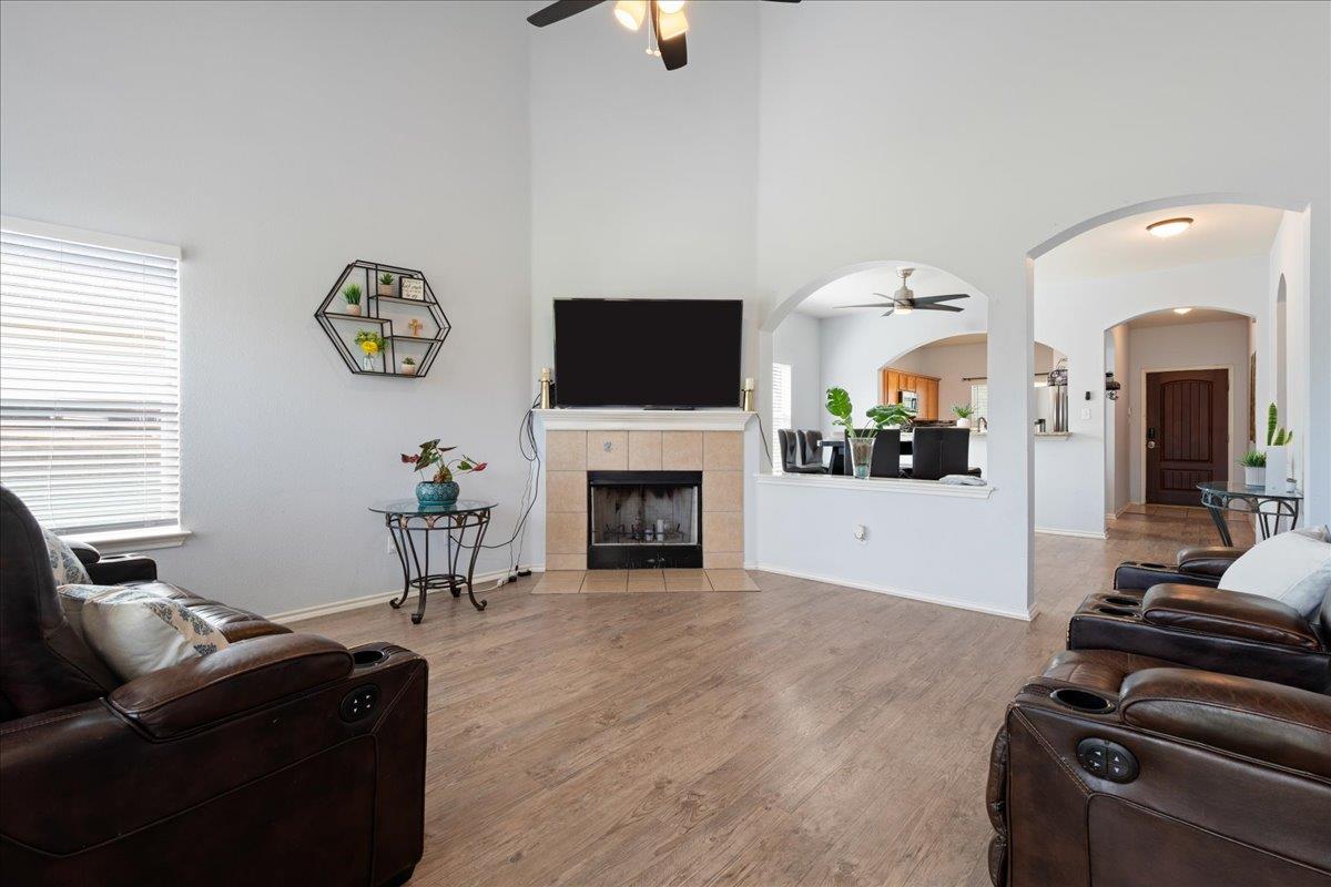 114 Brown St Sta, Hutto, TX 78634