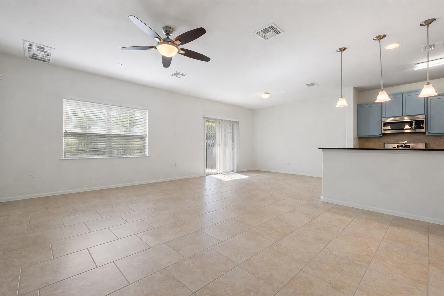 1620 Bryant Dr # 303, Round Rock, TX 78664