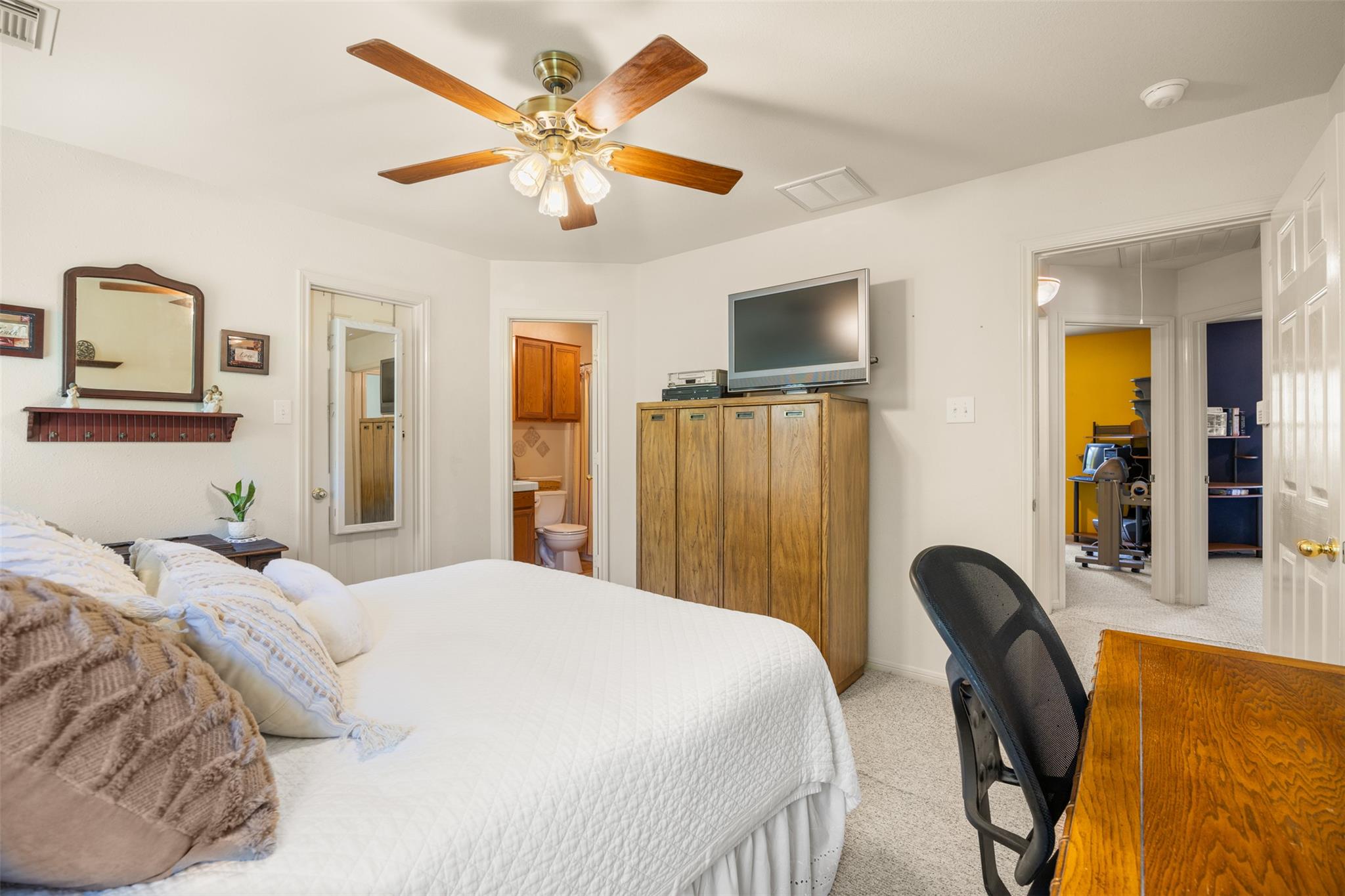 601 Valley Ridge Rd, Wimberley, TX 78676