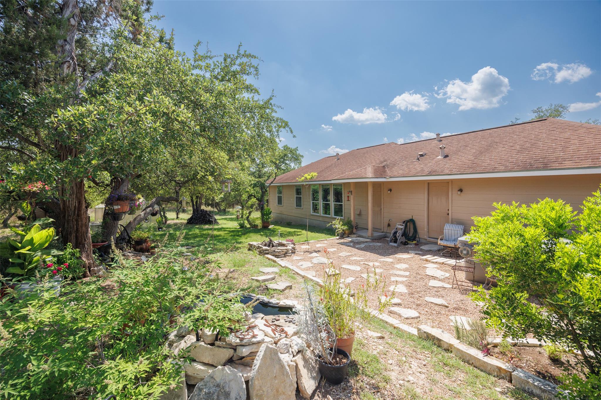 601 Valley Ridge Rd, Wimberley, TX 78676