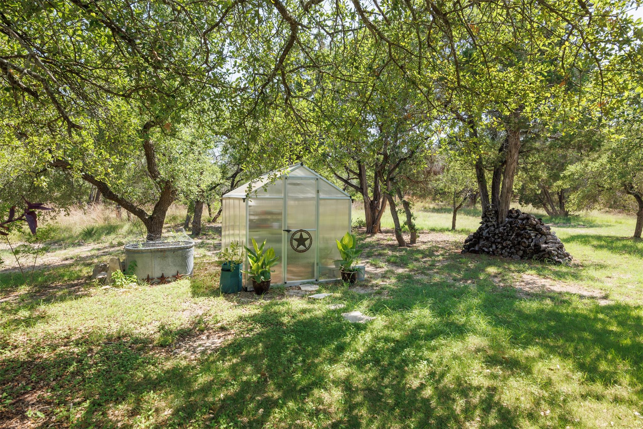 601 Valley Ridge Rd, Wimberley, TX 78676