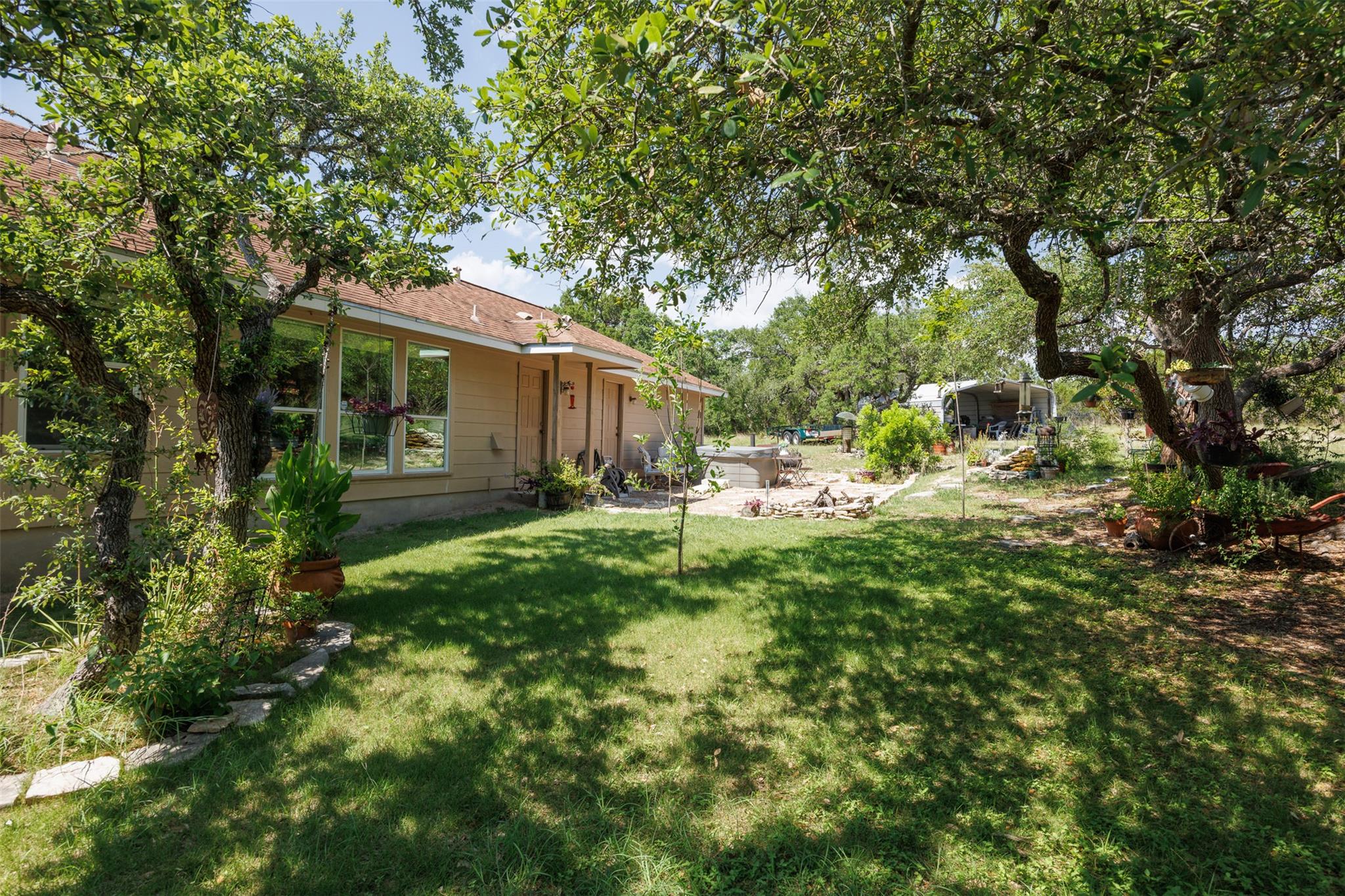 601 Valley Ridge Rd, Wimberley, TX 78676