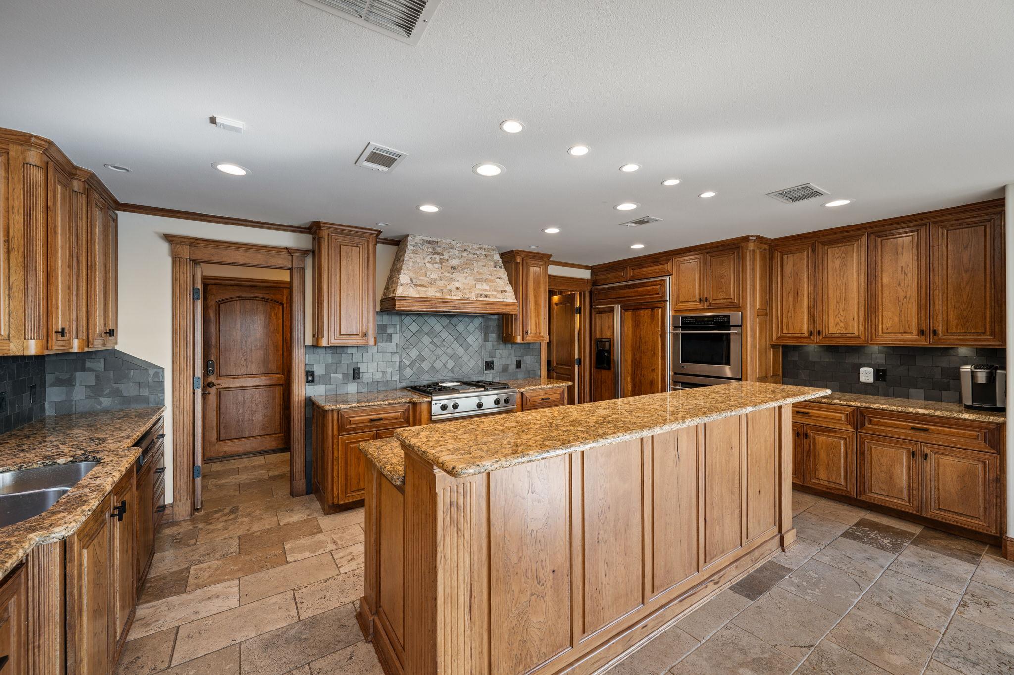 8140 Joy Rd, Volente, TX 78641