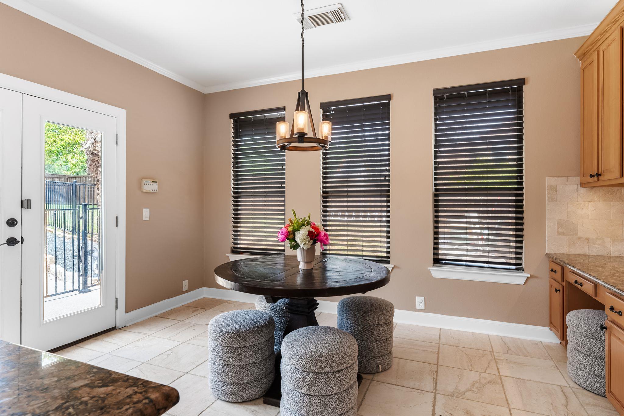 11606 Uplands Ridge Dr, Bee Cave, TX 78738
