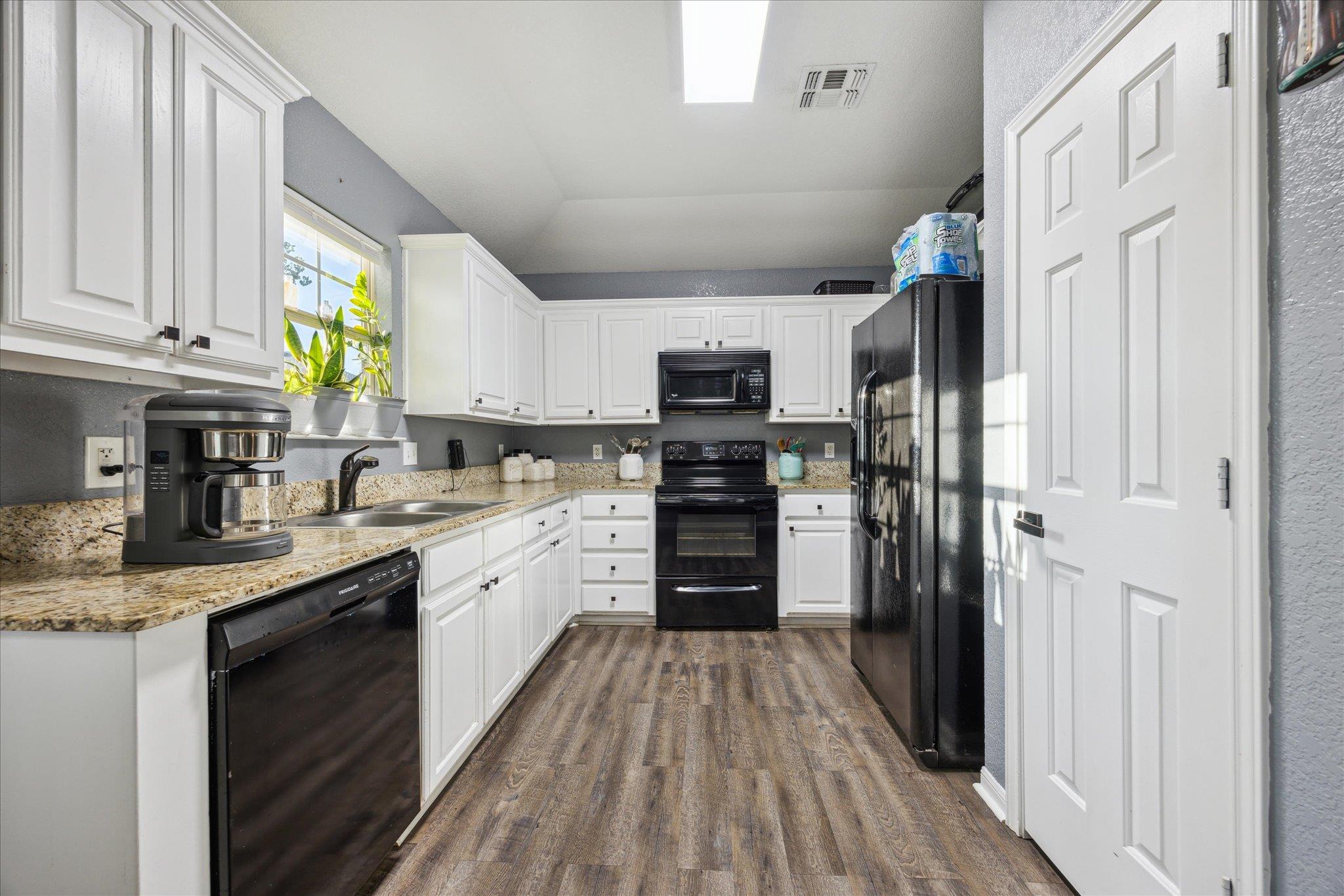 1220 Redstone Dr, Temple, TX 76502